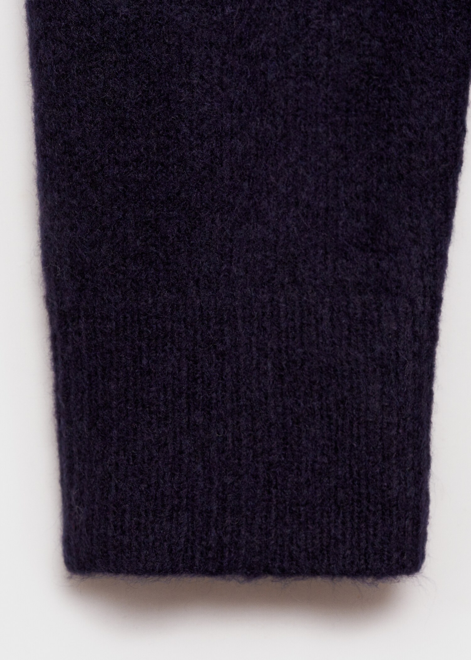 Round-neck knitted sweater - Details of the article 0