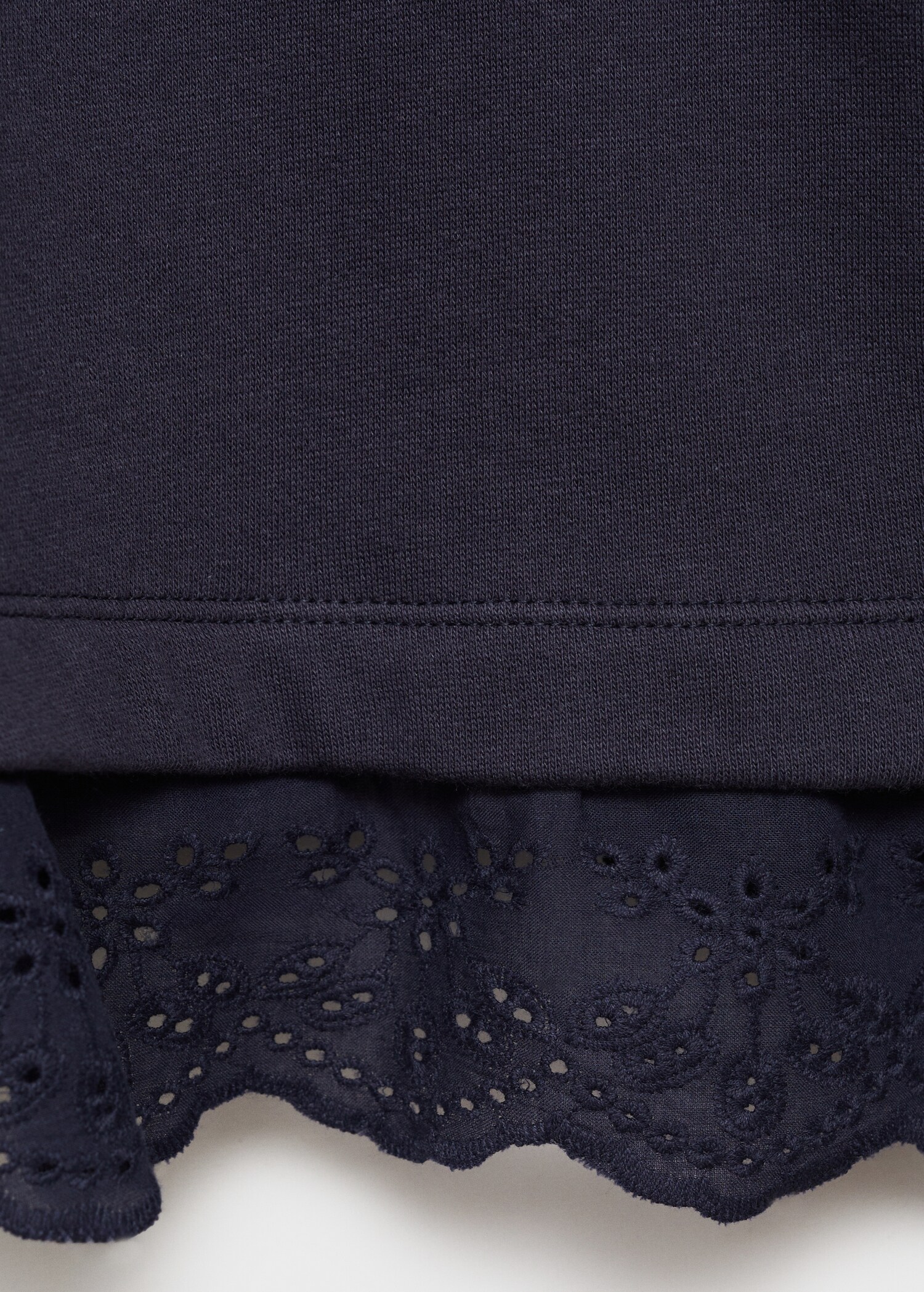 Bomullssweatshirt broderad detalj - Detaljer om artikeln 8