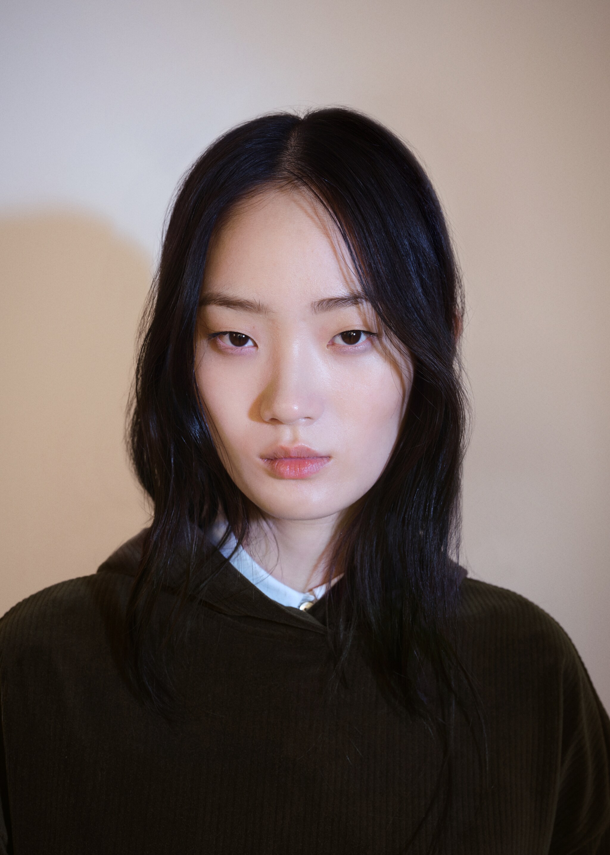 Corduroy hooded sweatshirt - Details of the article 1, Khaki. Ref: 77007710-00.