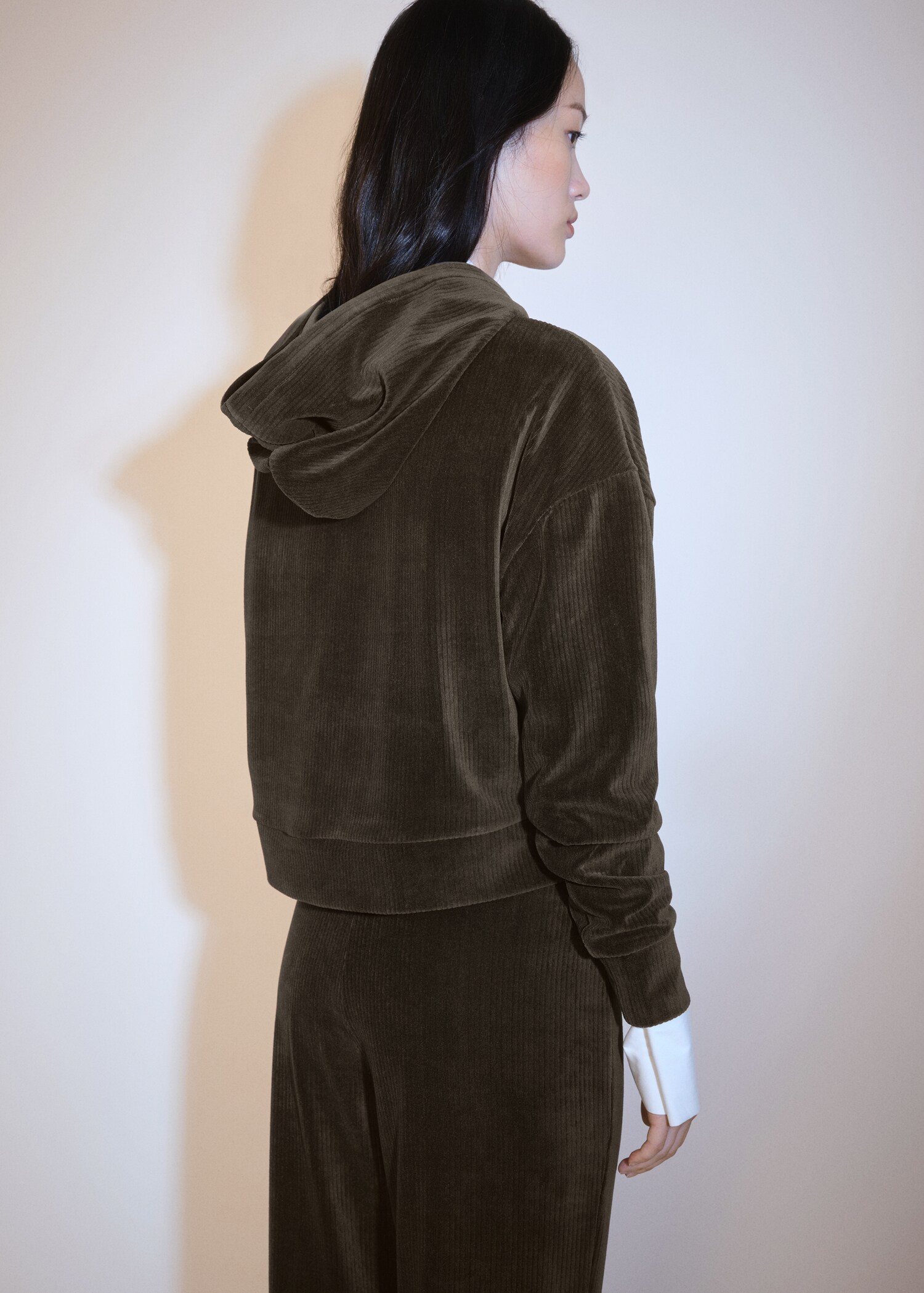 Corduroy hooded sweatshirt - Reverse of the article