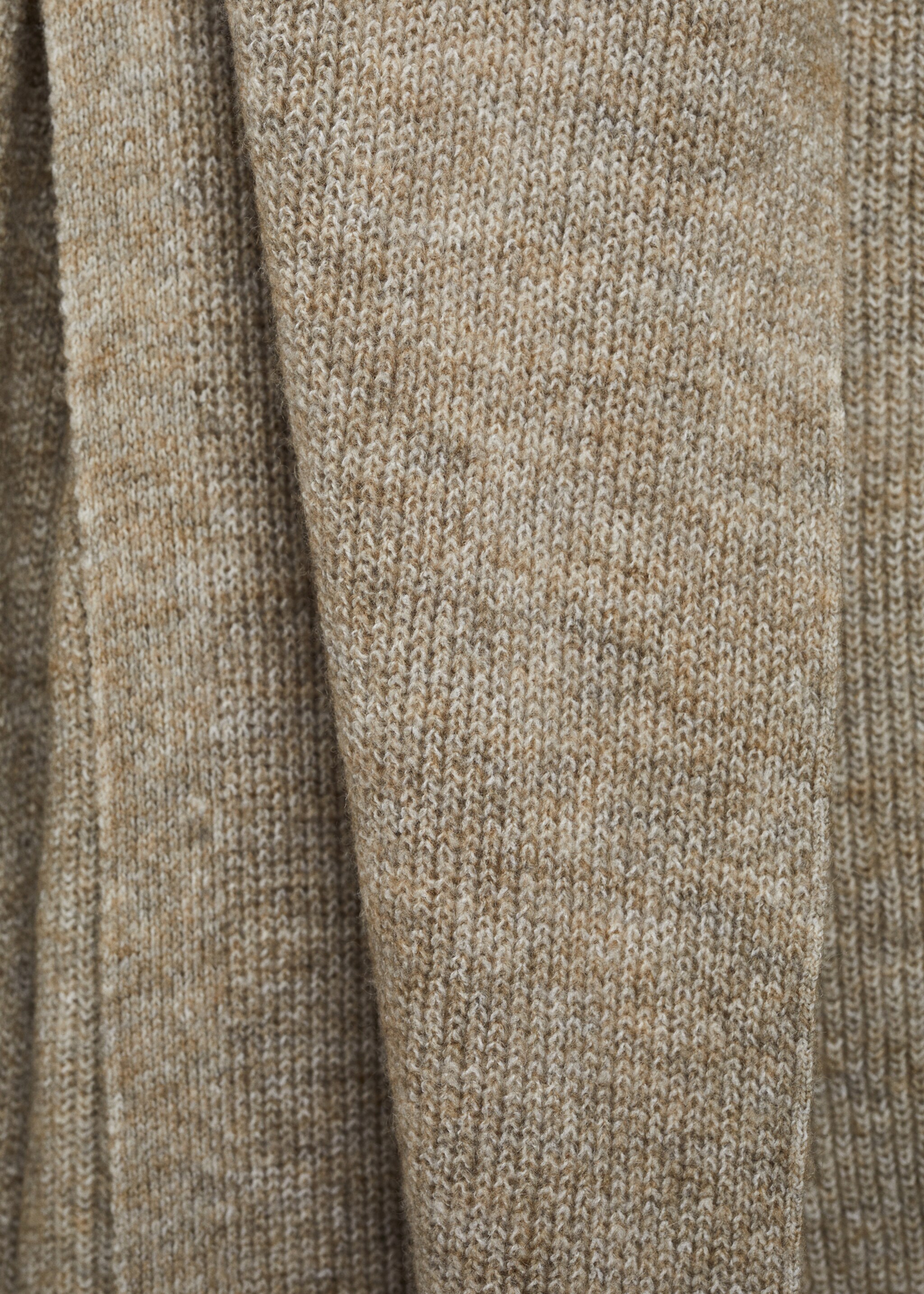 Pull-over col écharpe boutons - Détail de l'article 0, Kaki. Ref: 77007716-00.