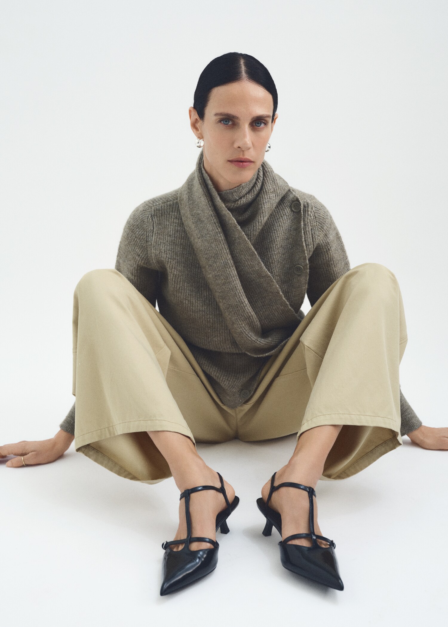 Pull-over col écharpe boutons - Détail de l'article 6