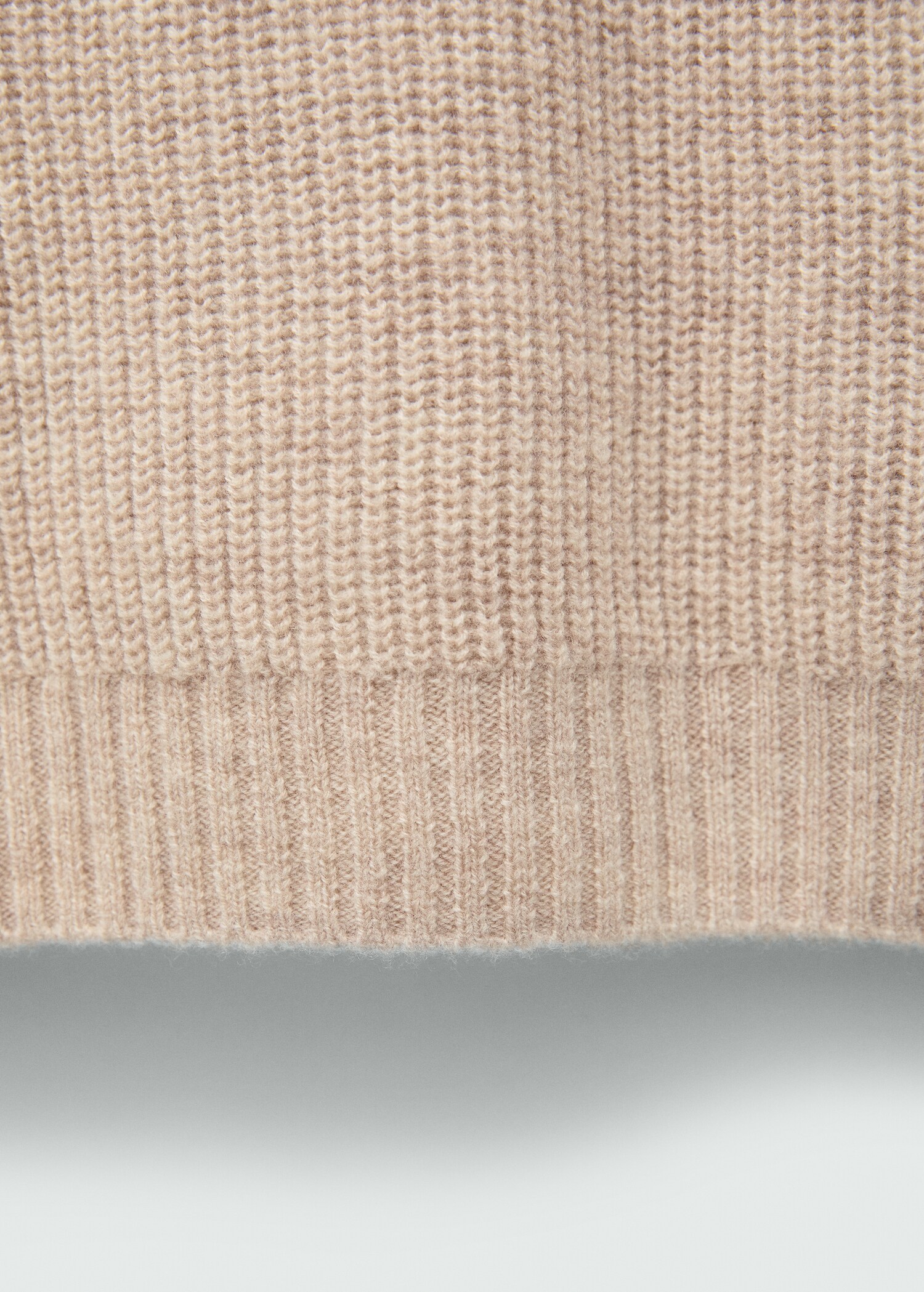 Short-sleeved wool sweater - Details of the article 0