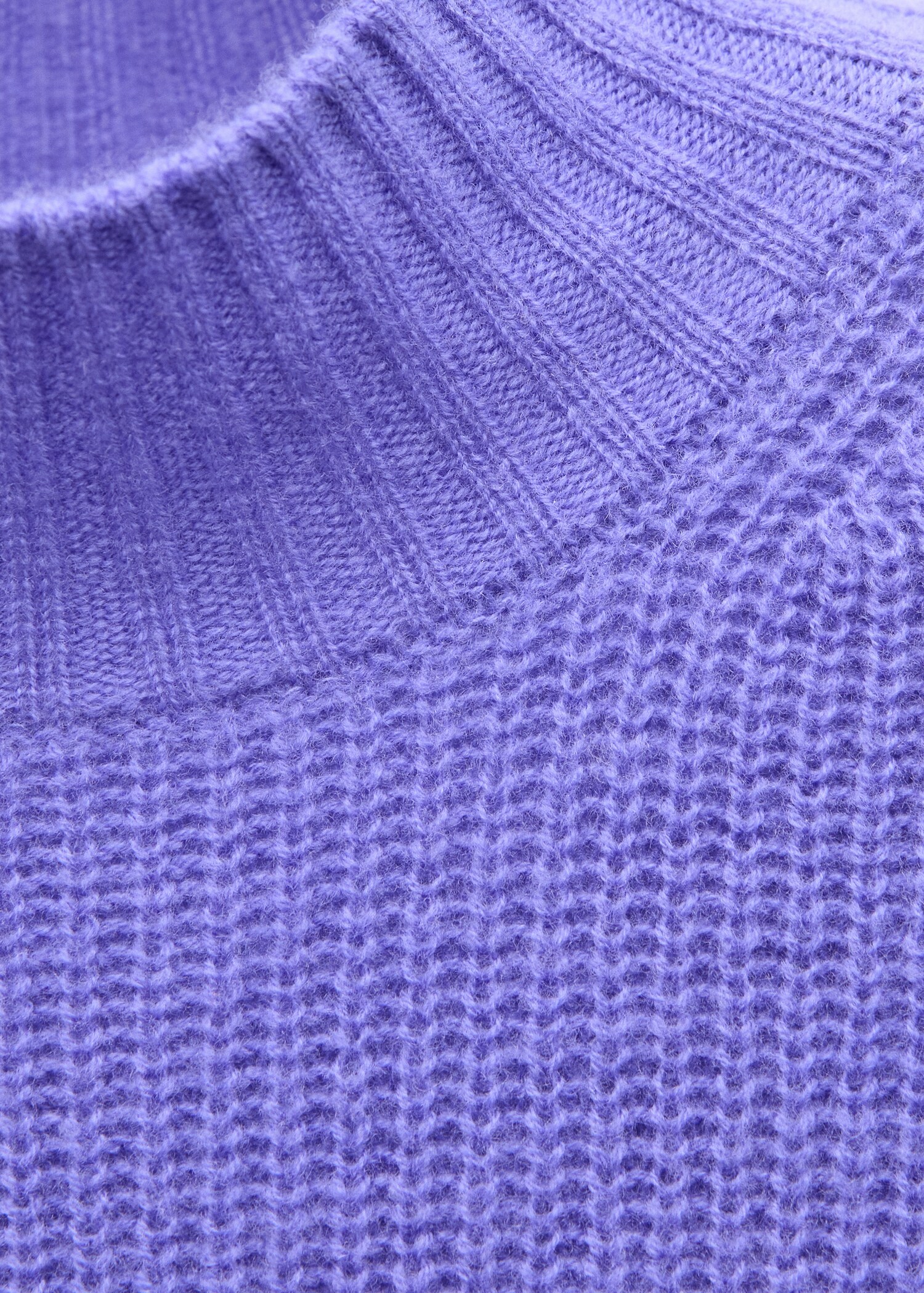 Short-sleeved wool sweater - Details of the article 8