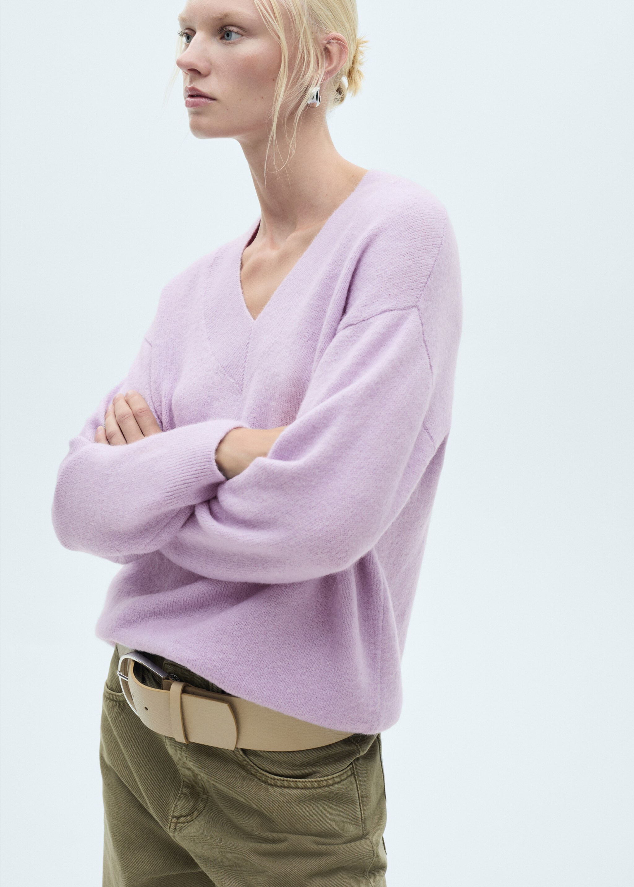 Oversized V-neck sweater - Medium plane, Light/Pastel Purple. Ref: 77007726-00.