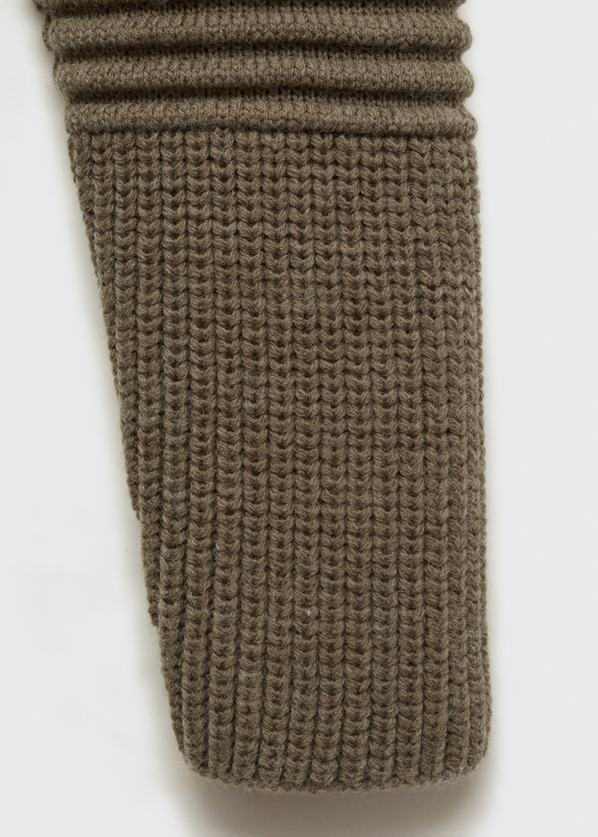 Žebrovaný svetr s límcem a zipem - Detail zboží 0, Khaki. Ref: 77007735-00.