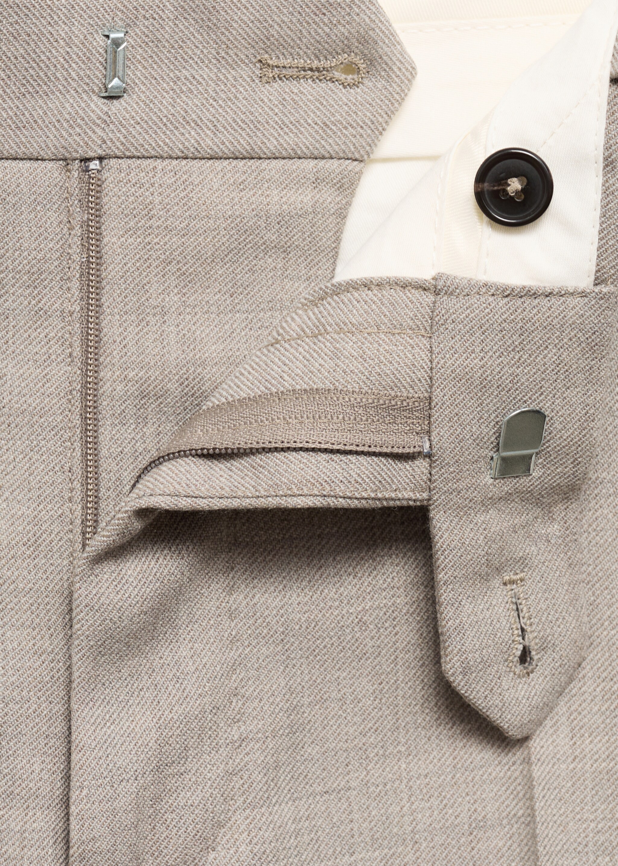 Pantalon 100 % laine vierge slim-fit - Détail de l'article 8, Gris vison. Ref: 77007932-00.