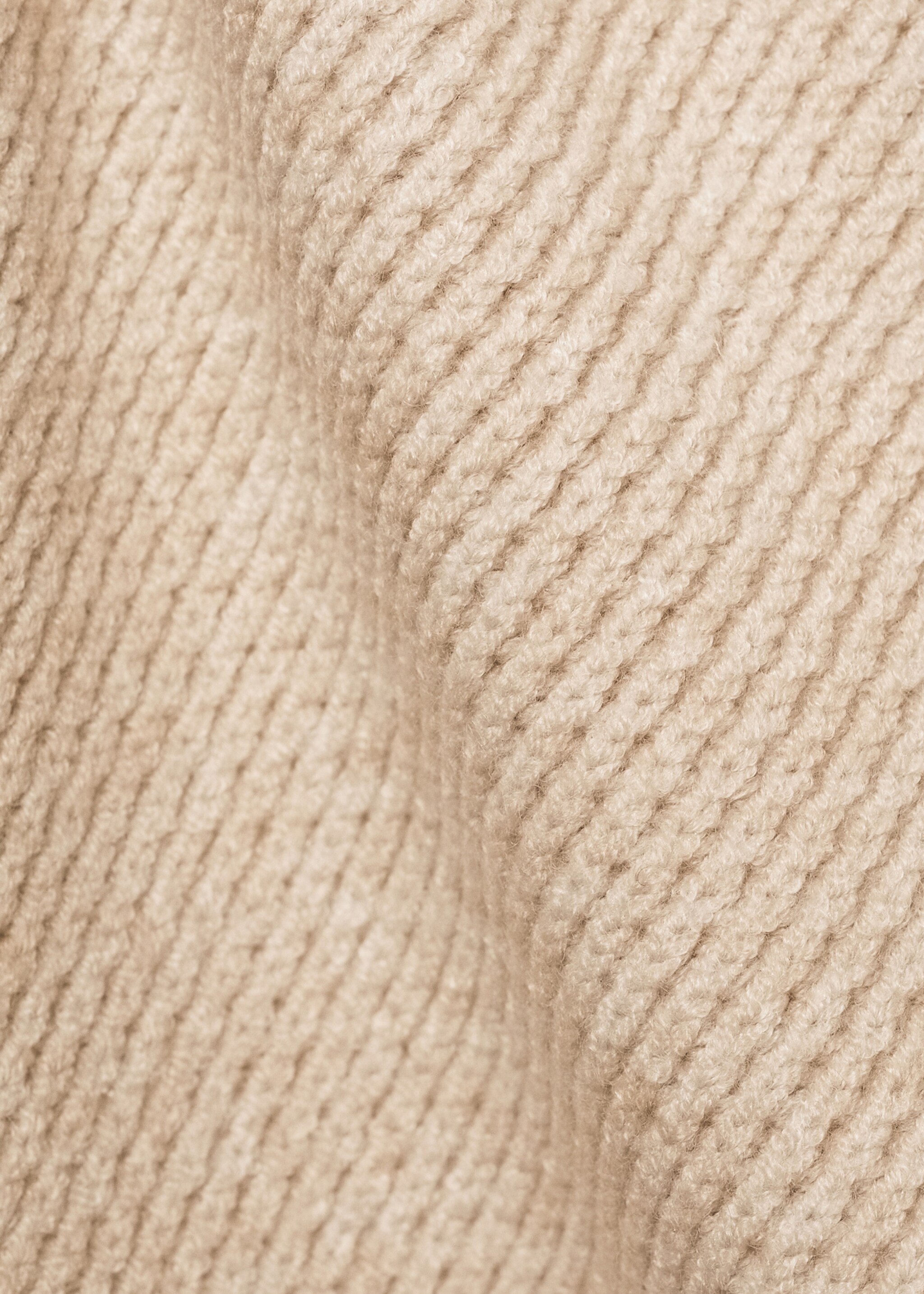 Regular-fit knitted sweater - Details of the article 0, Sand. Ref: 77007939-00.