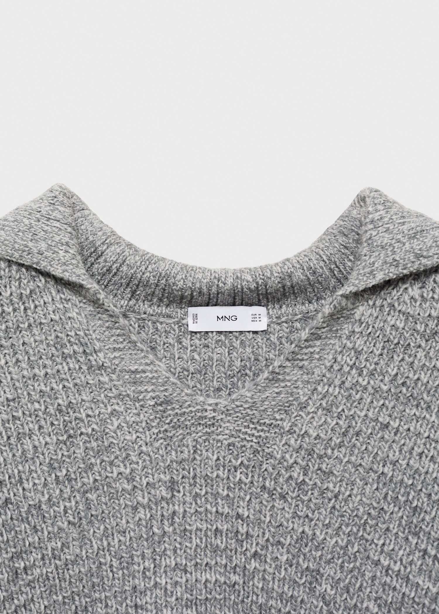 Braided polo-neck sweater - Details of the article 8