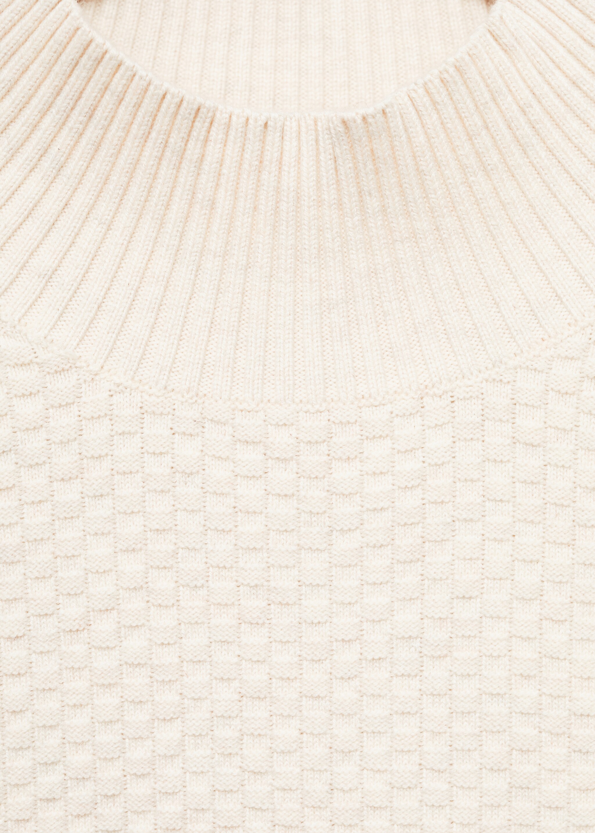 Cotton sweater with perkins-neck  structure - Details of the article 8, Sand. Ref: 77007943-00.