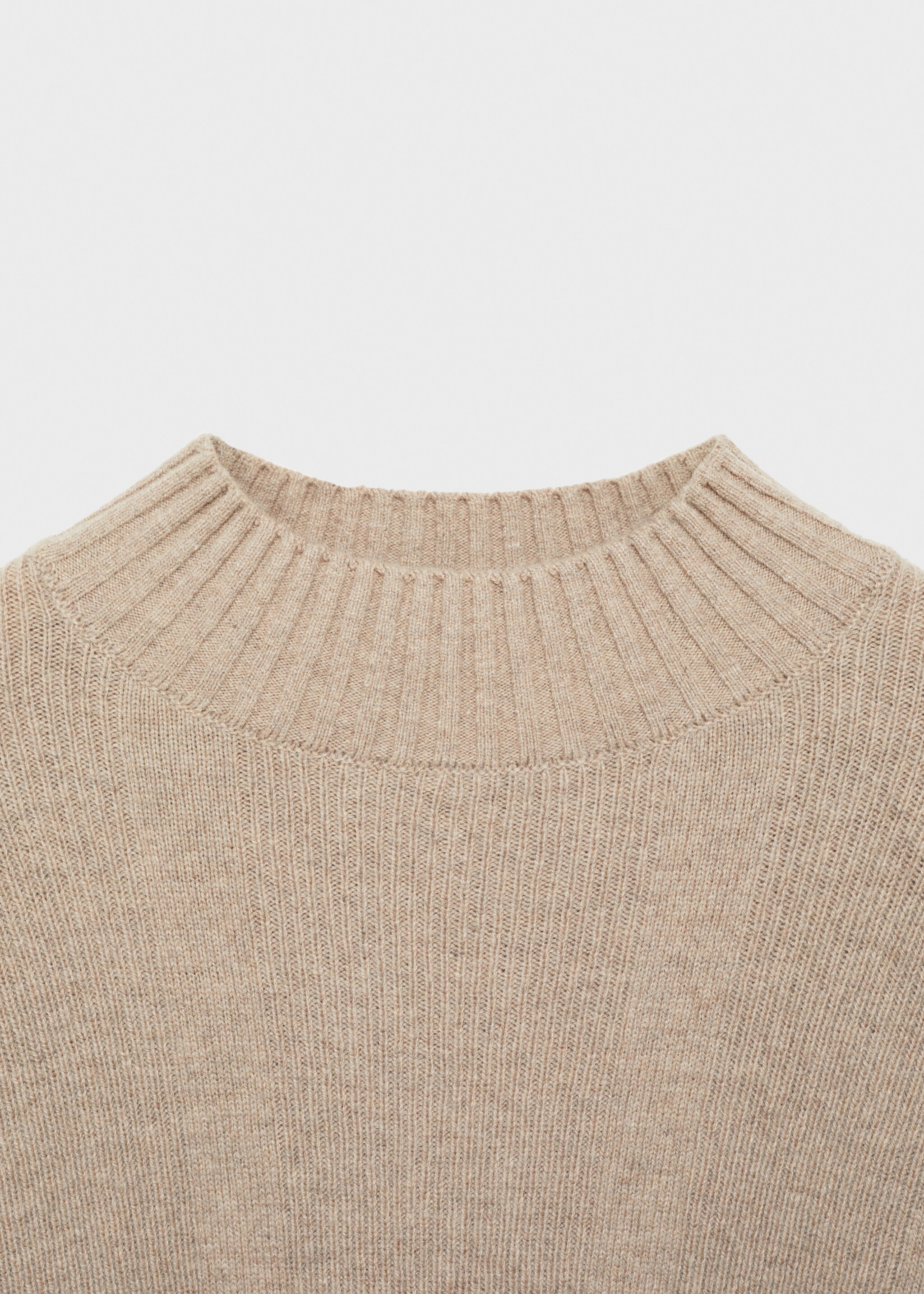 Knitted sweater with wool structure - Details of the article 8, Mink Grey. Ref: 77007946-00.