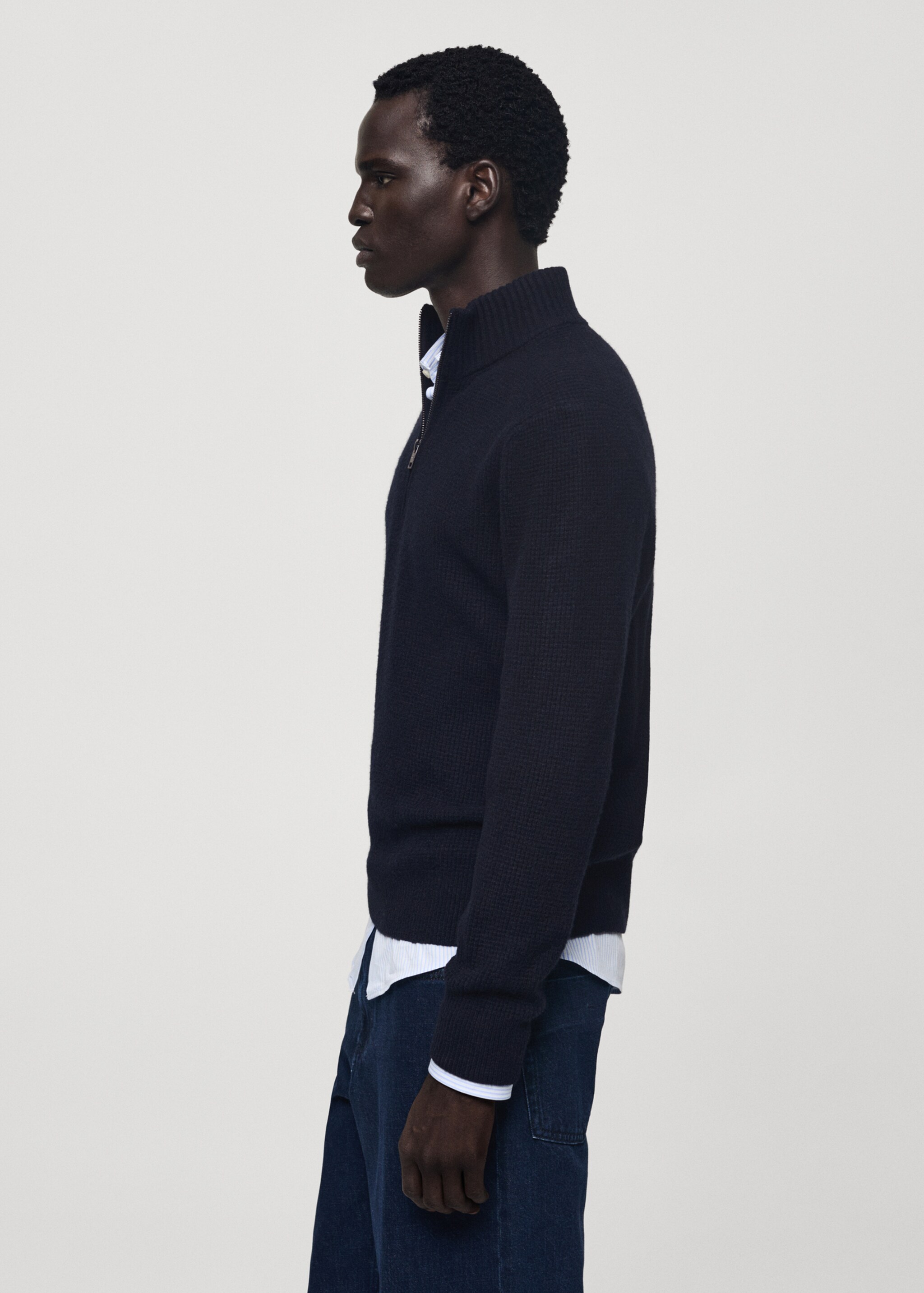 Knitted sweater with perkins neck - Details of the article 2, Dark Navy. Ref: 77007951-00.