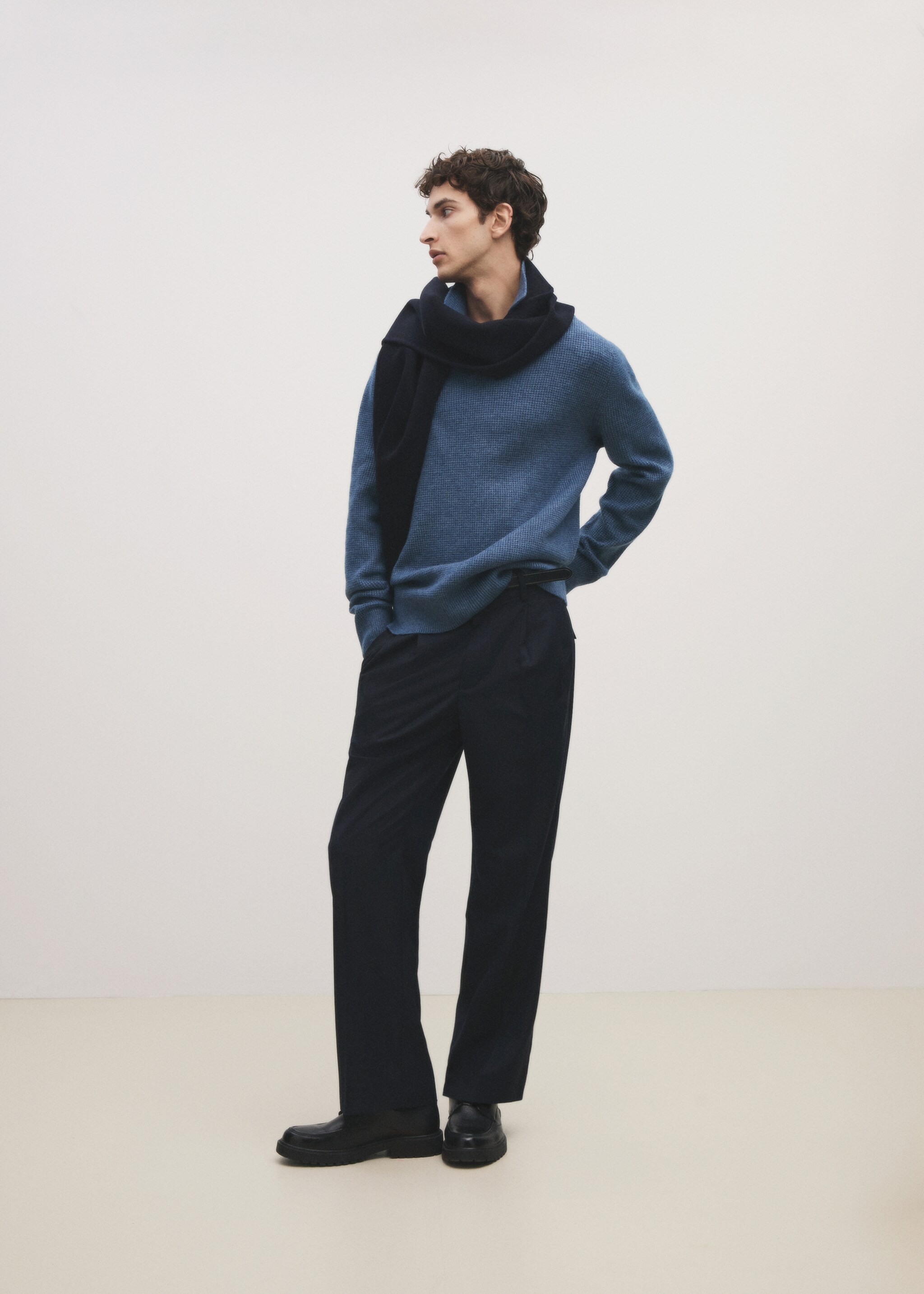 Knitted structured check polo sweater - Details of the article 5, China Blue. Ref: 77007952-00.