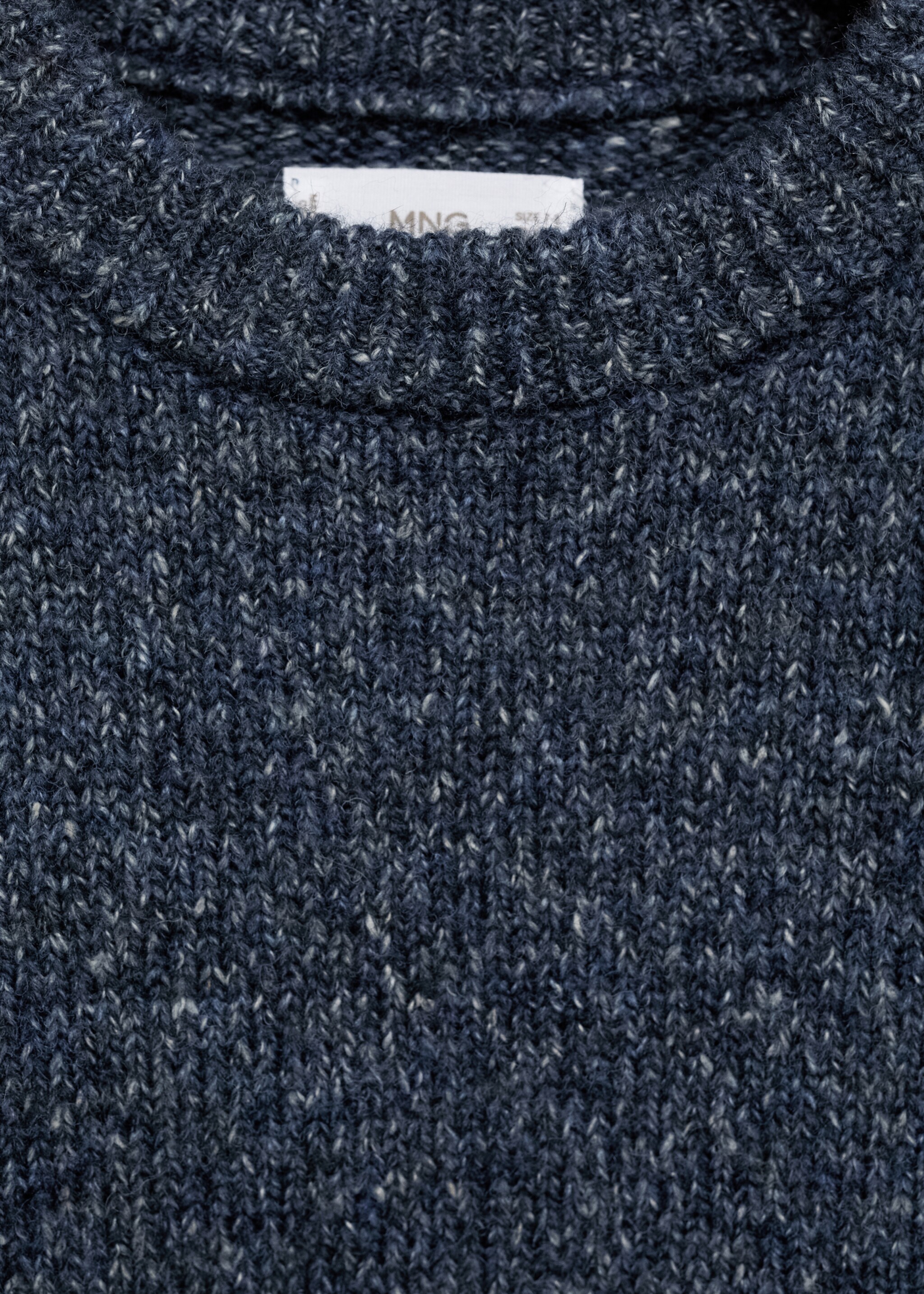 Round-neck knitted sweater - Details of the article 8, Dark Navy. Ref: 77007956-00.