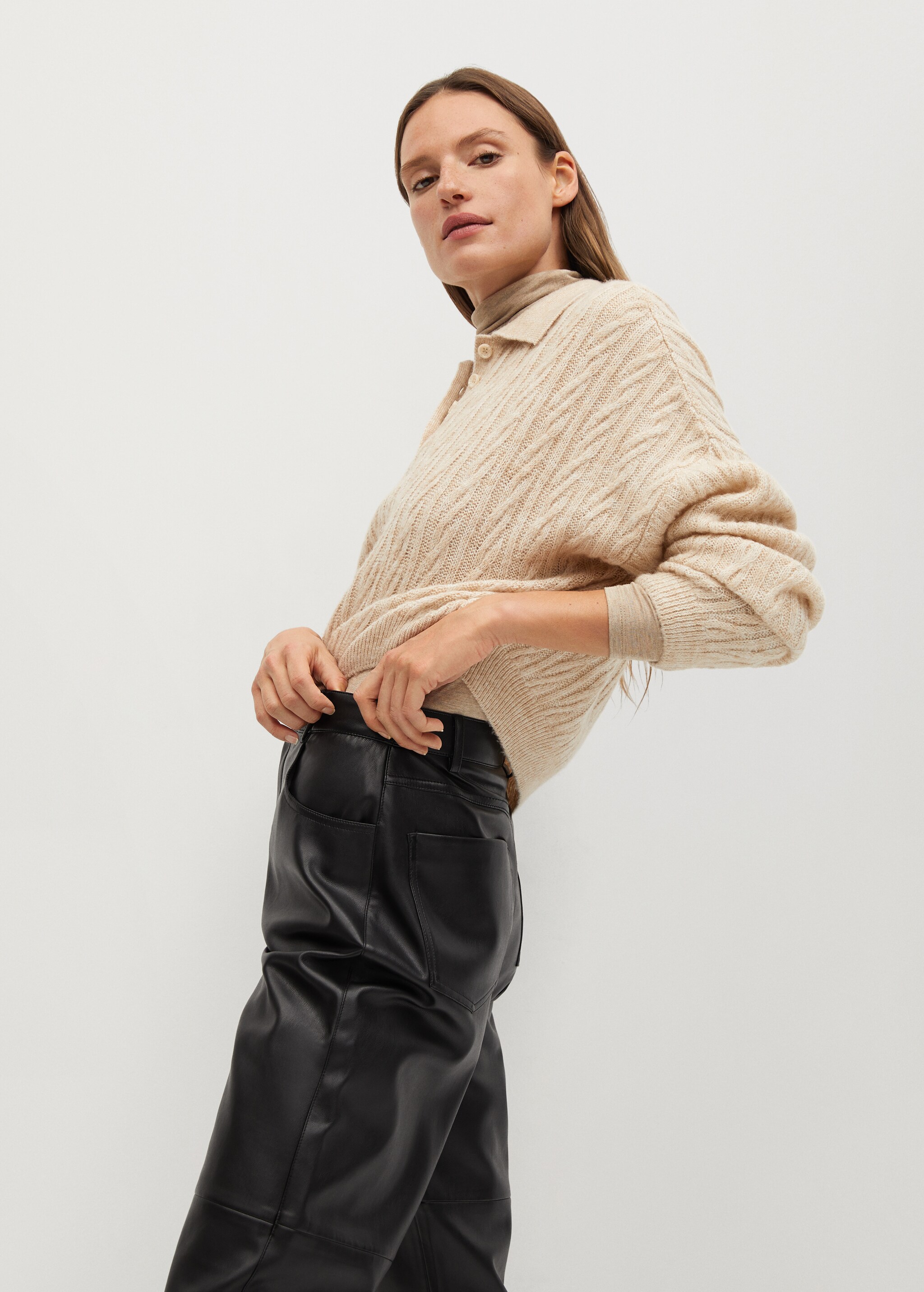 Pantalón tiro alto efecto piel - Detalle del artículo 2