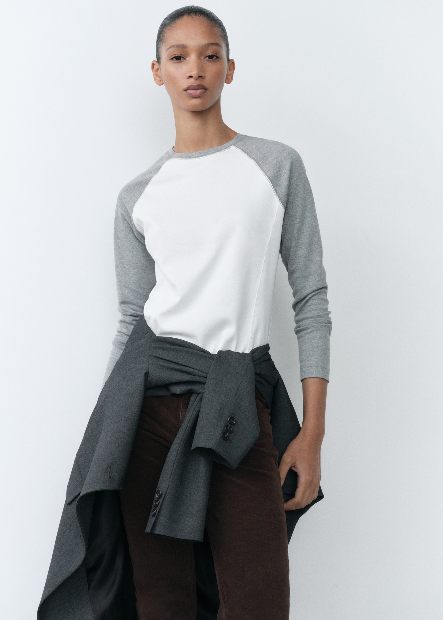 Long-sleeved t-shirt with contrast - Medium plane