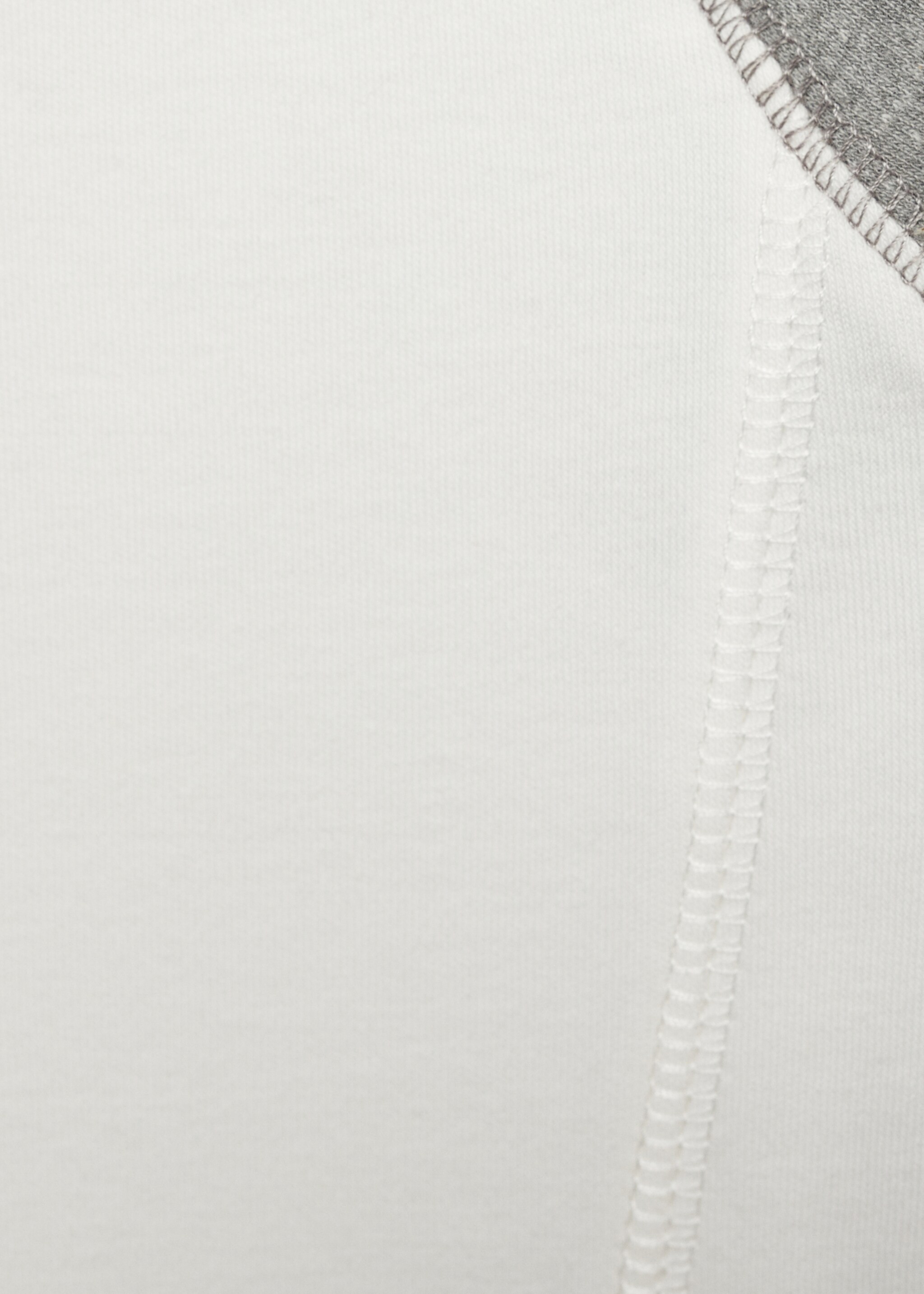 Long-sleeved t-shirt with contrast - Details of the article 0, White. Ref: 77008268-00.