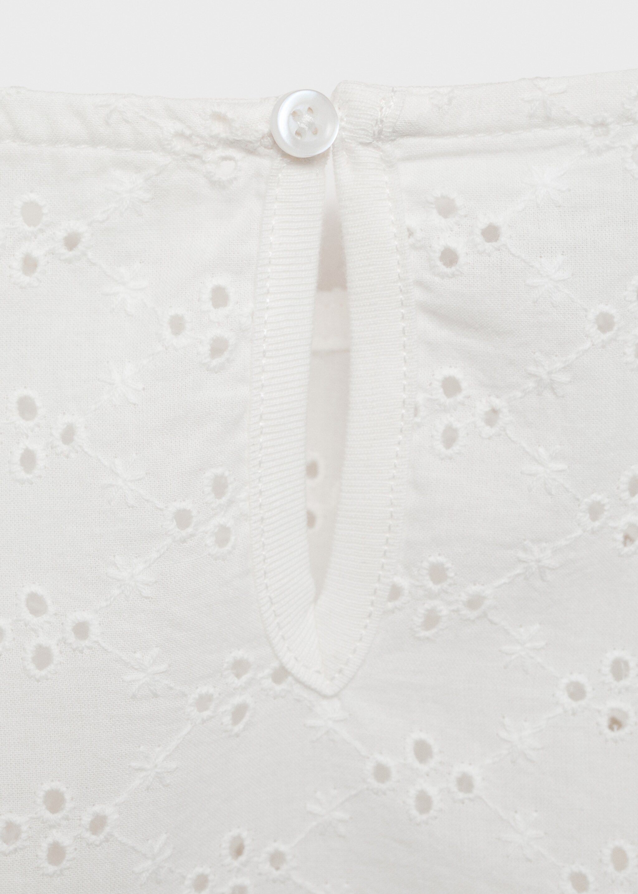 Broderad detalj t-shirt - Detaljer om artikeln 0