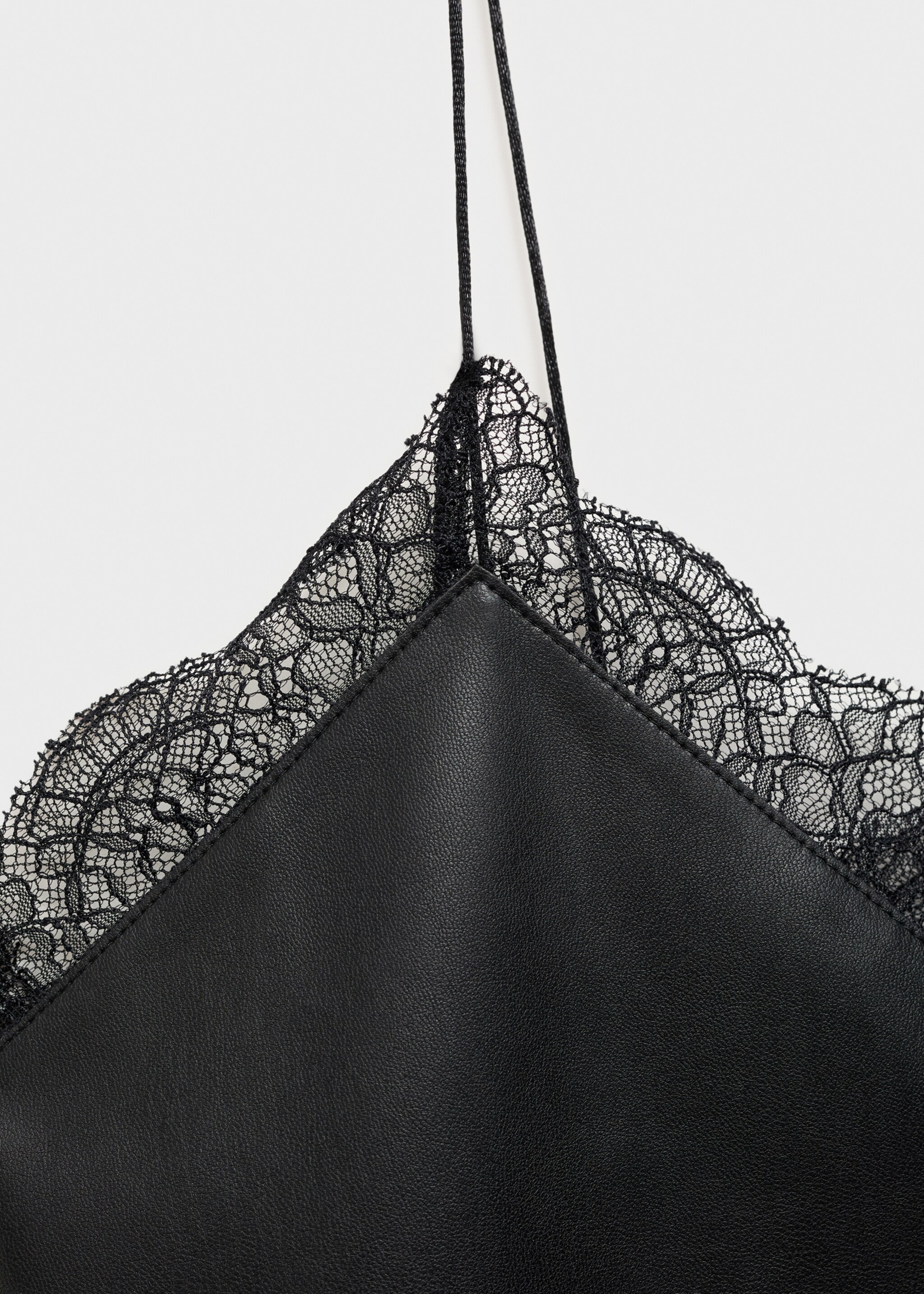 Lingerie-Top mit Leder-Effekt - Detail des Artikels 8, Schwarz. Ref: 77009033-00.