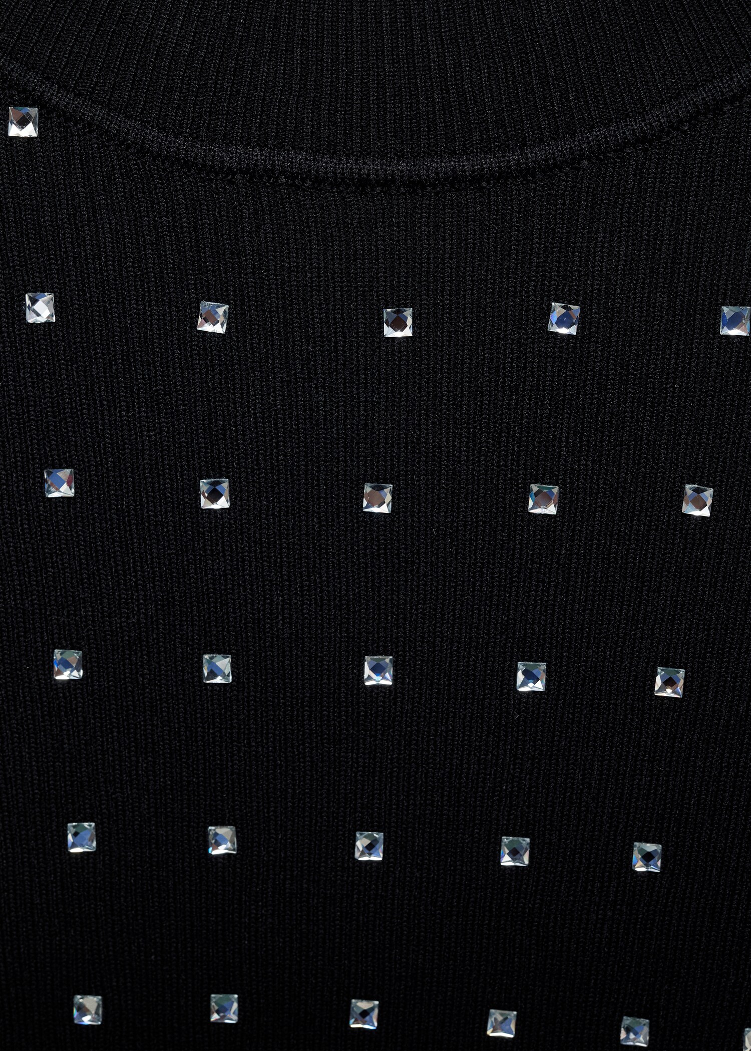 Knitted dress with rhinestone detail - Details of the article 8