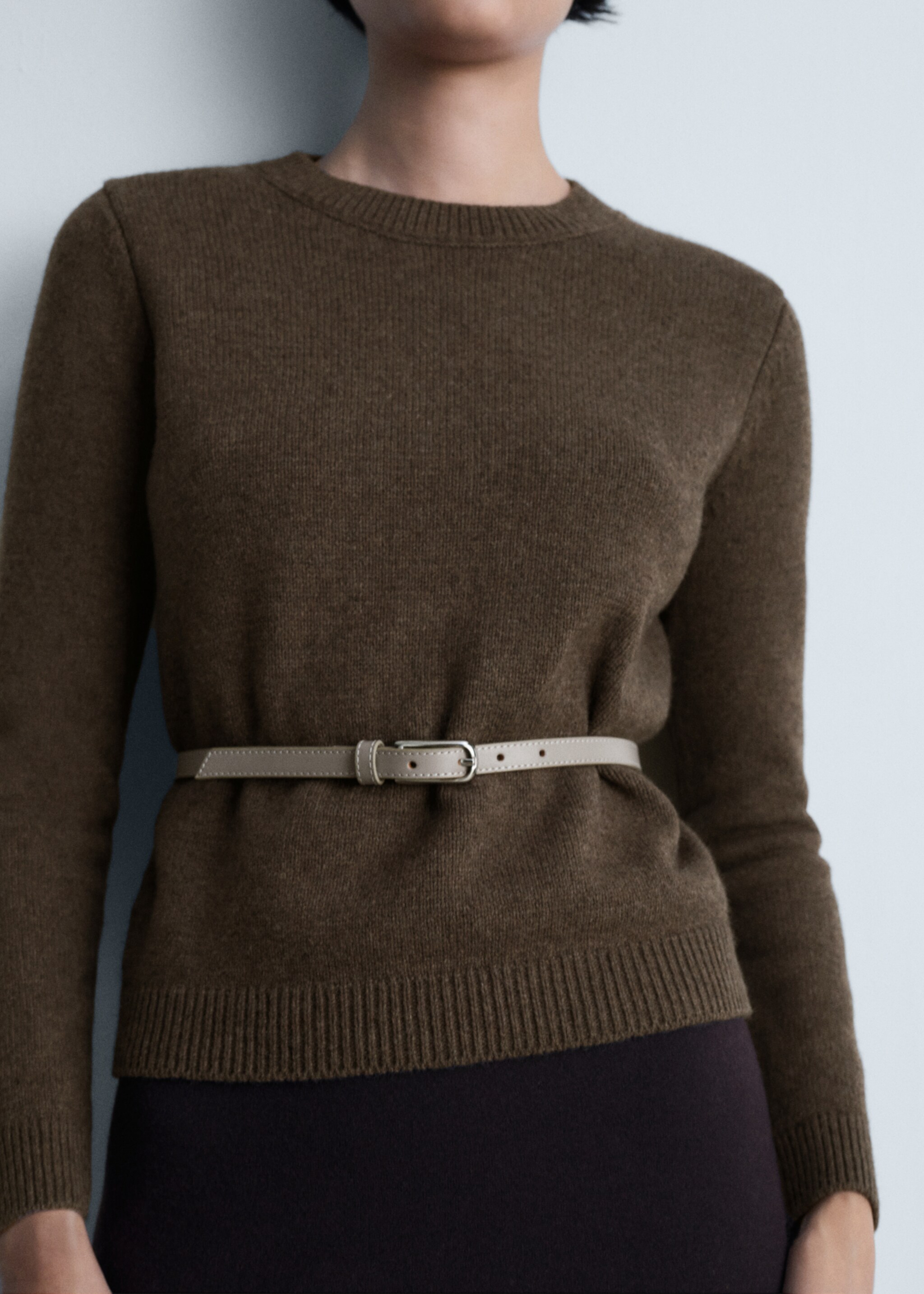 Rounded neck wool sweater - Details of the article 6, Chocolate. Ref: 77009067-00.