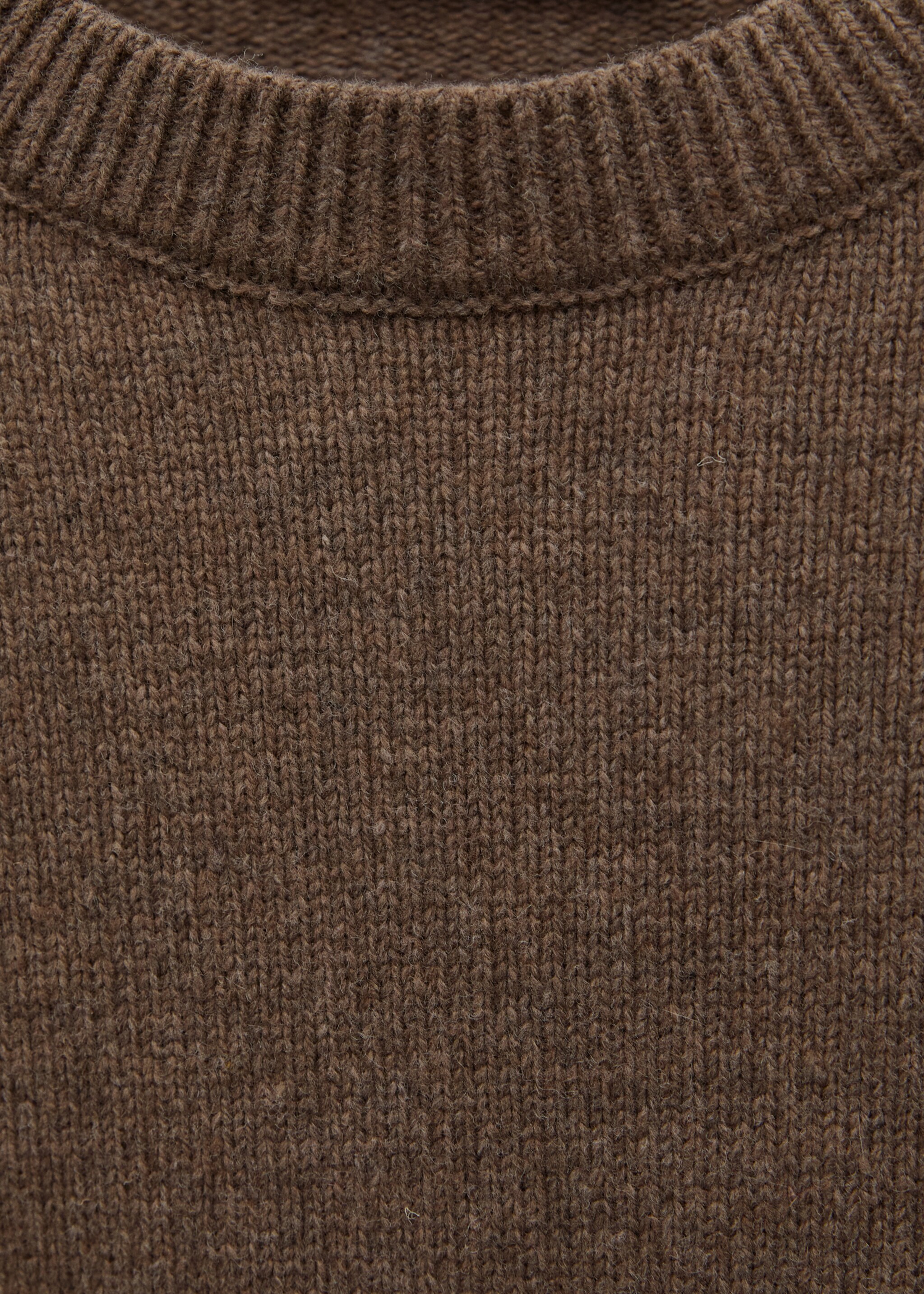 Rounded neck wool sweater - Details of the article 8, Chocolate. Ref: 77009067-00.