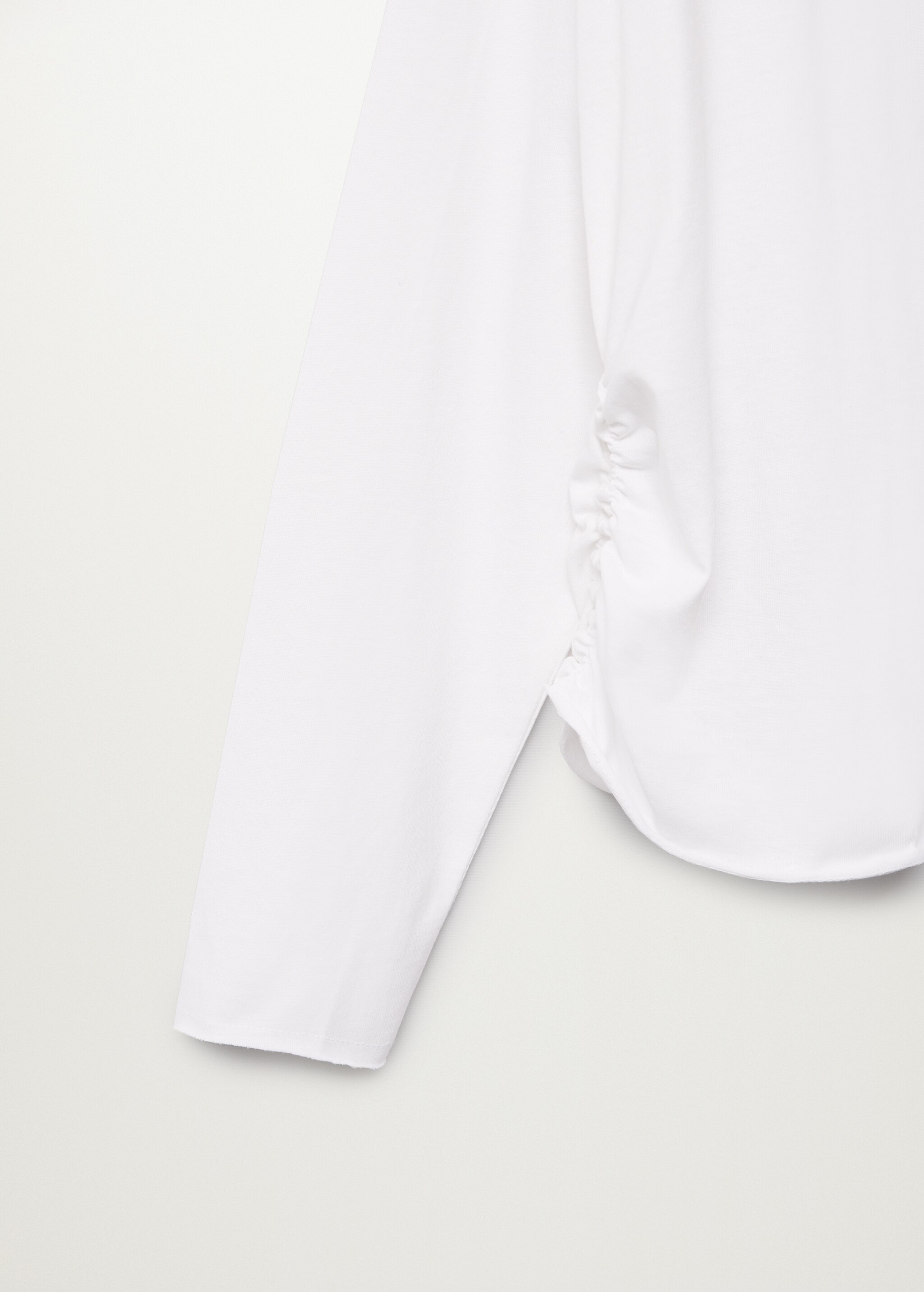 T-Shirt aus Bio-Baumwolle mit Raffdetails - Detail des Artikels 8