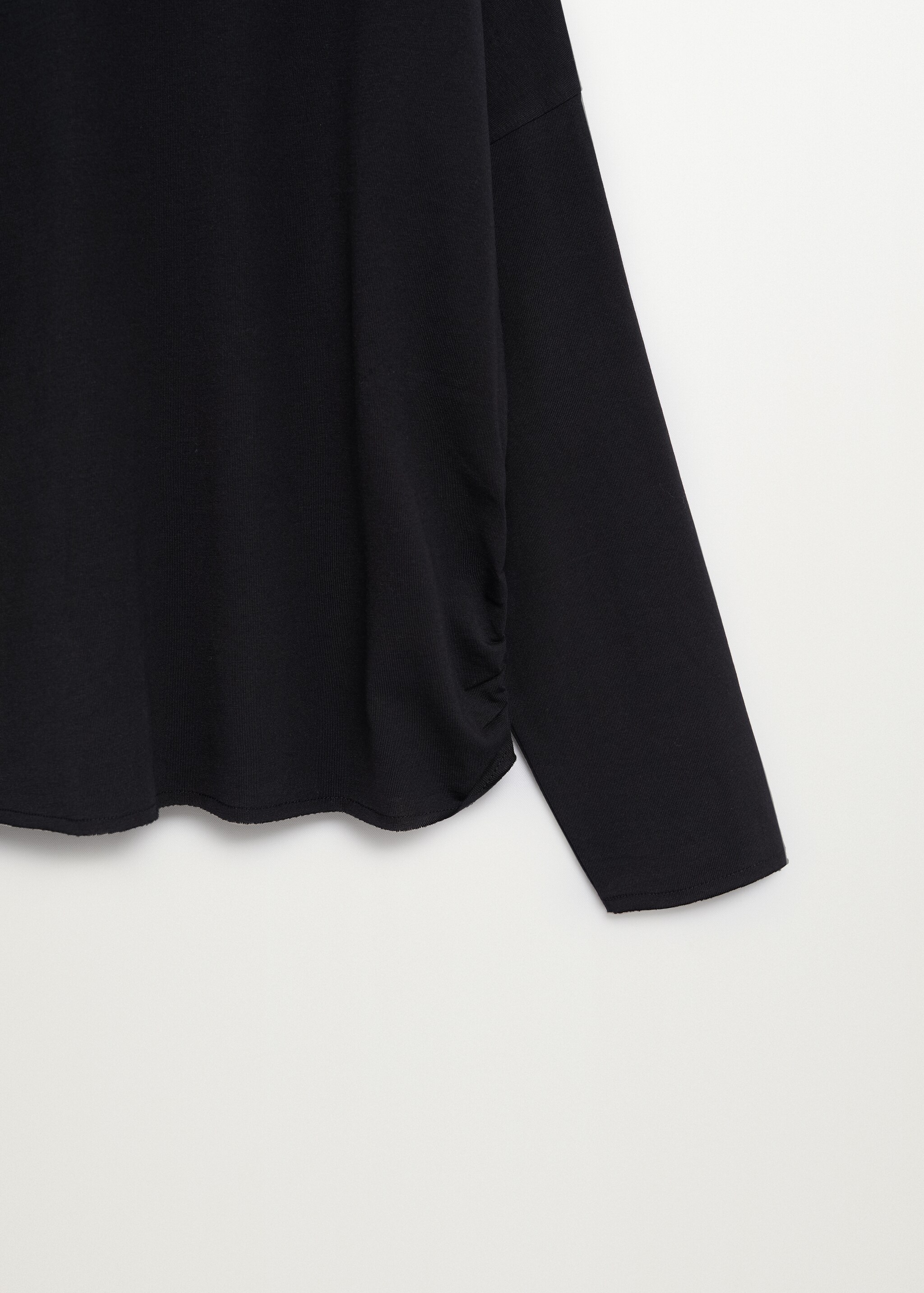 T-Shirt aus Bio-Baumwolle mit Raffdetails - Detail des Artikels 8