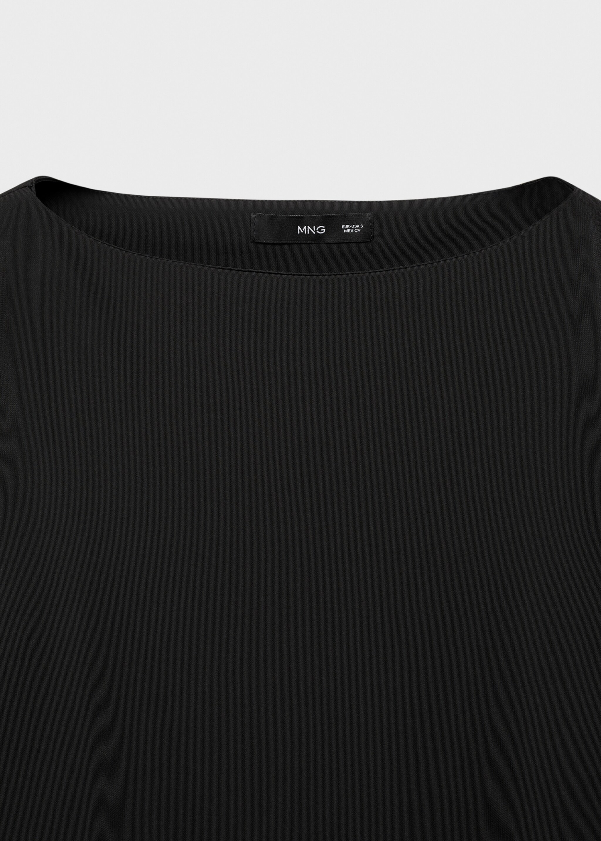T-Shirt mit Federdetail an Ärmelabschlüssen - Detail des Artikels 0, Schwarz. Ref: 77009082-00.