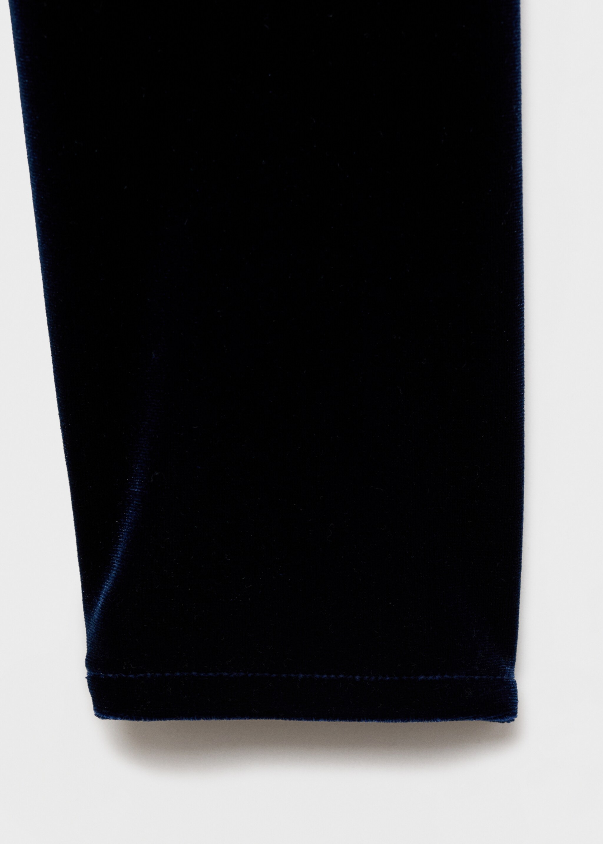 Ausgeschnittenes Samt-T-Shirt - Detail des Artikels 0, Nachtblau. Ref: 77009084-00.