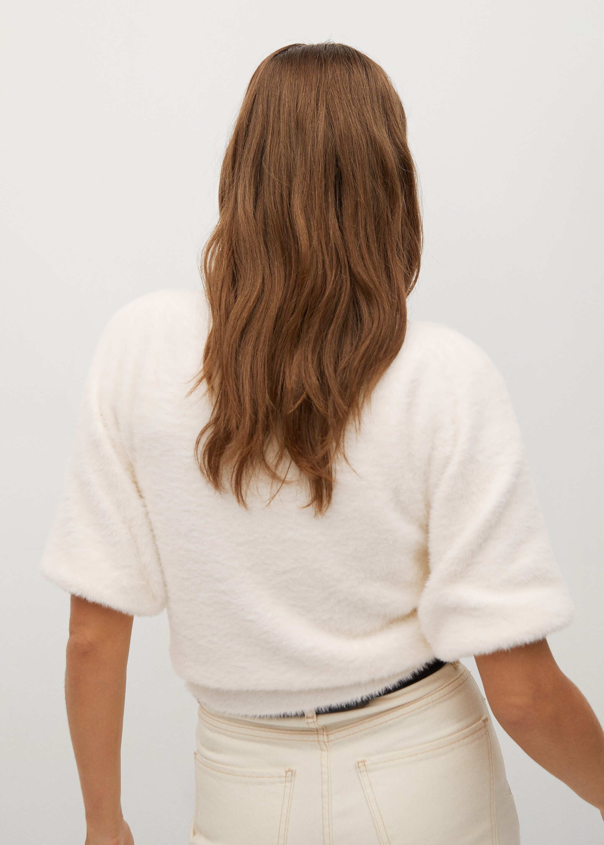 Pull-over texturé fausse fourrure - Verso de l’article