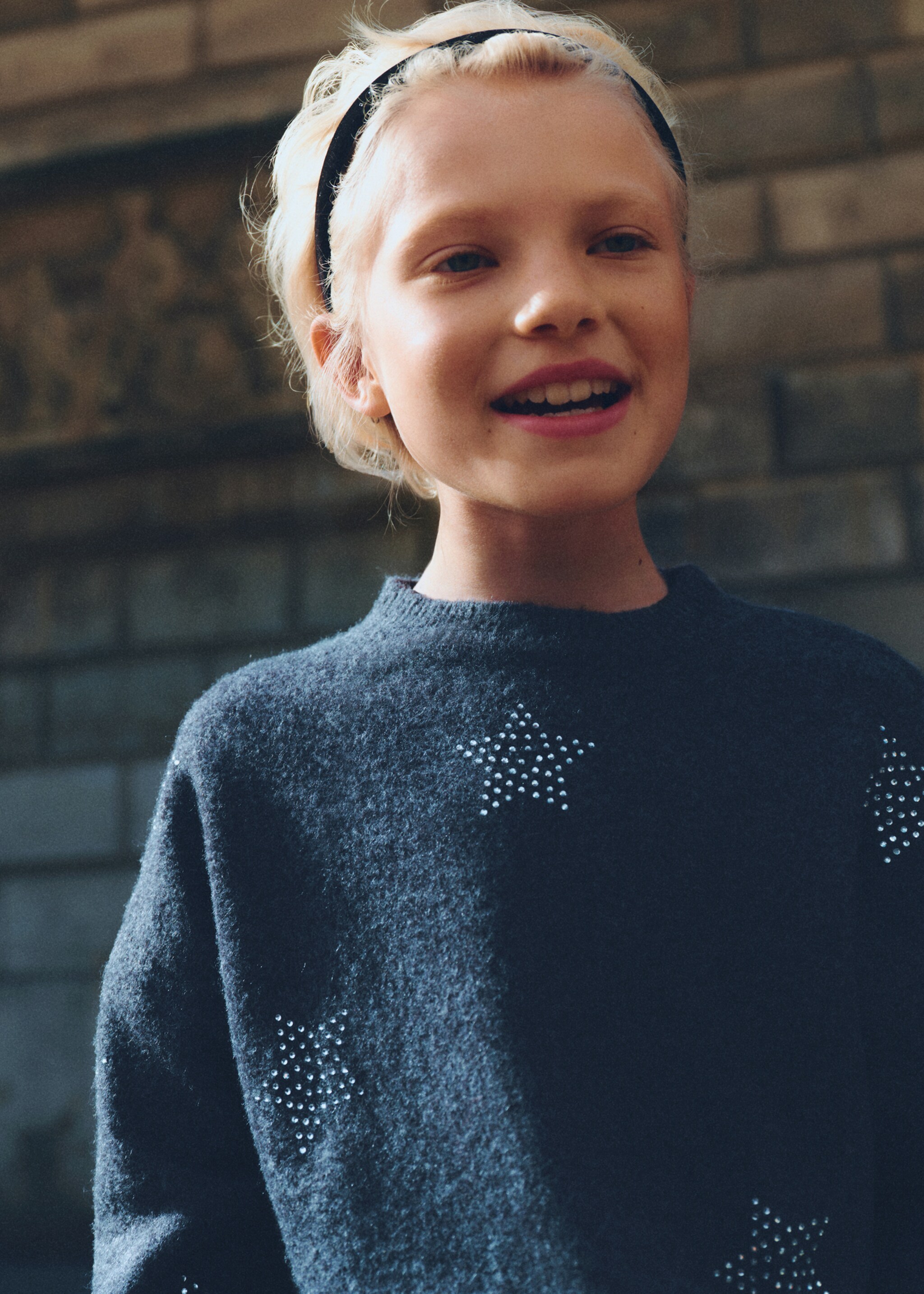 Stars knitted sweater - Details of the article 5, Charcoal. Ref: 77009241-00.