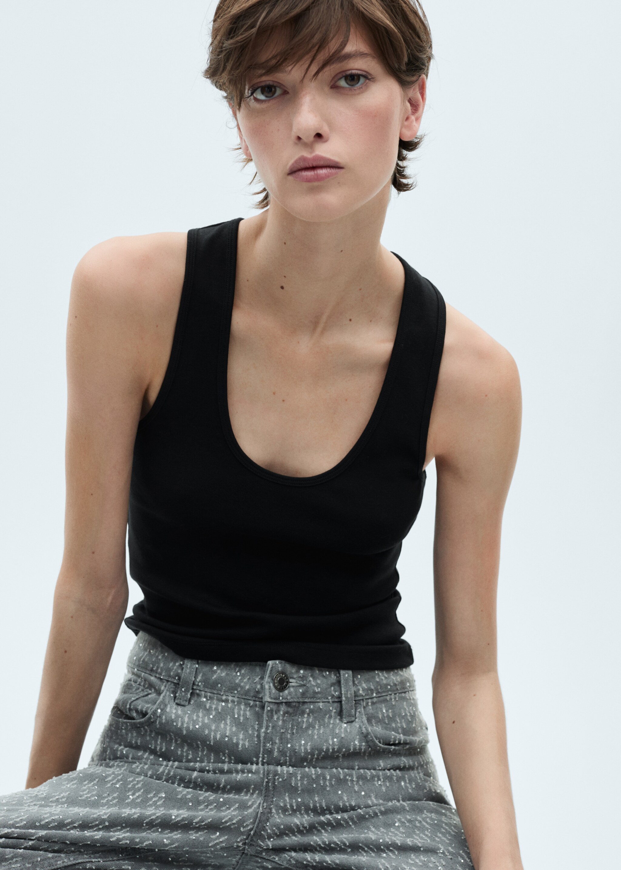 Cotton top with wide straps - Medium plane, Black. Ref: 77009407-00.