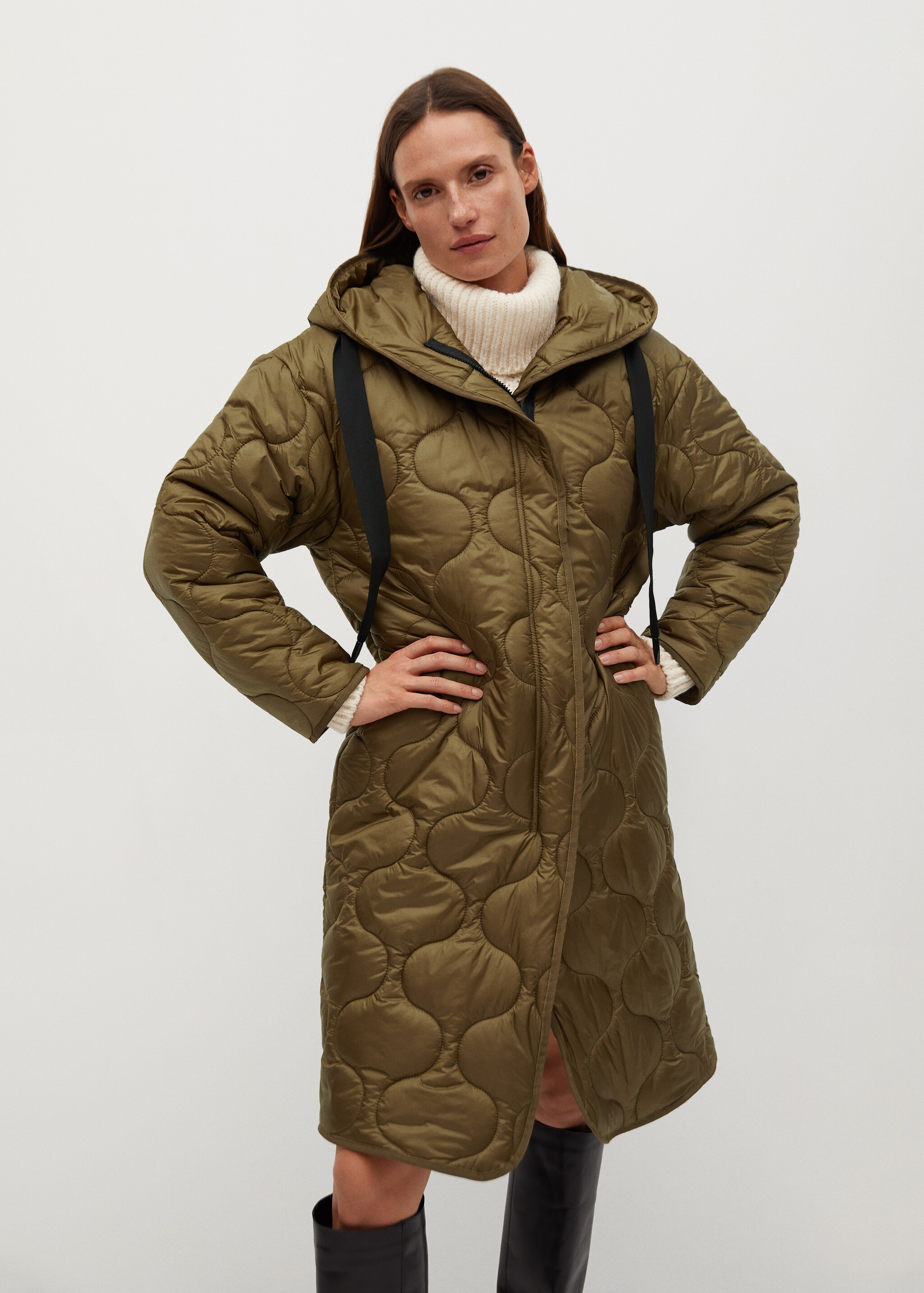 Anorak largo acolchado - Plano medio