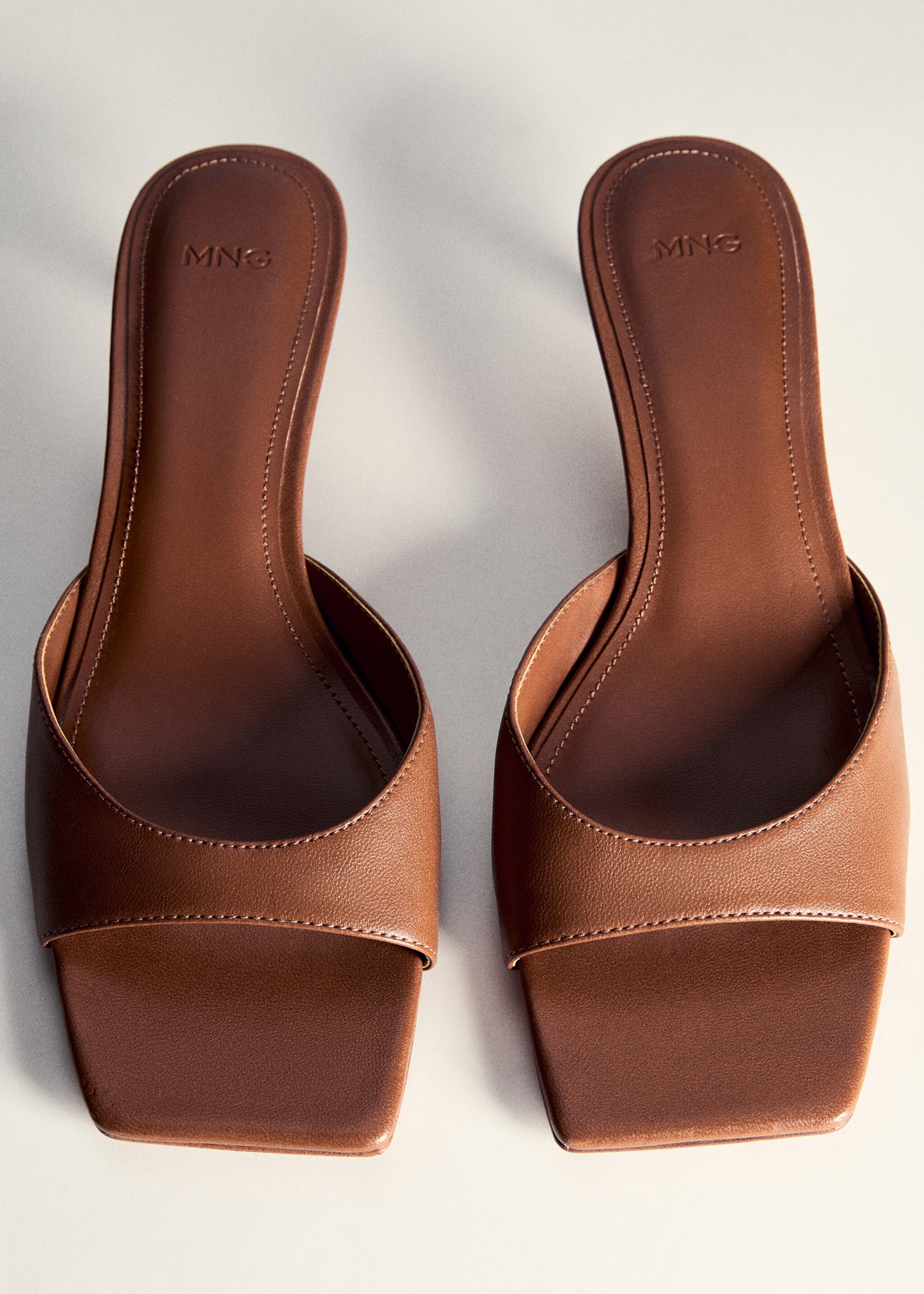 Heel non-structured sandals - Details of the article 5