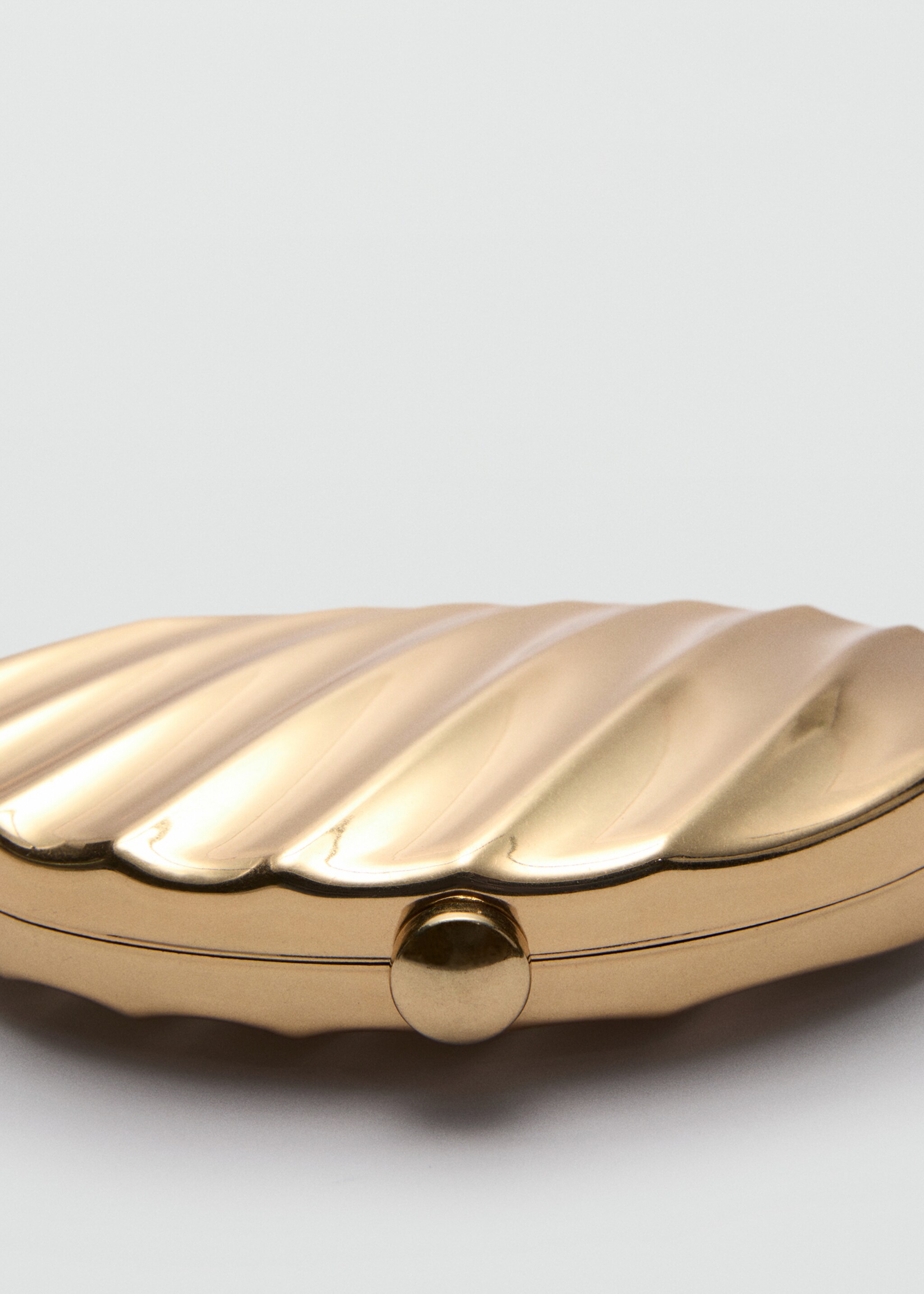 Metallic clutch bag - Details of the article 1