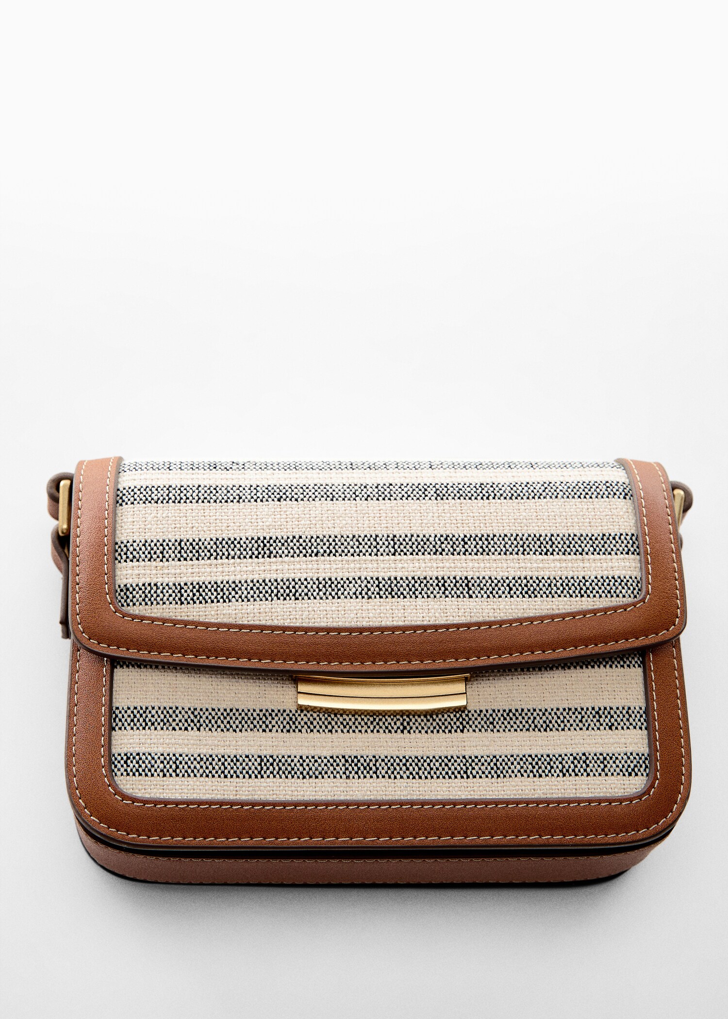 Crossbody bag with flap - Details of the article 5