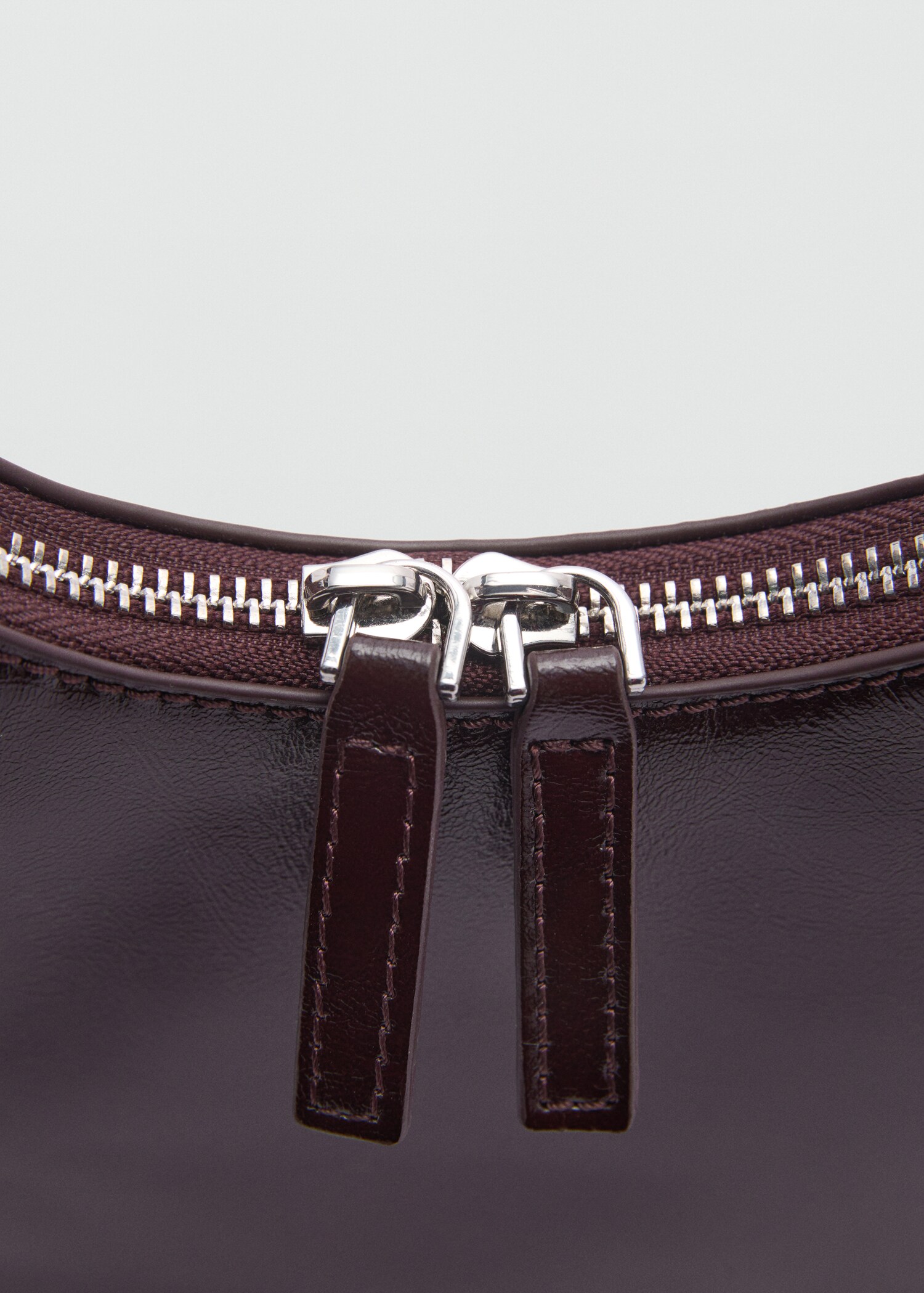 Schultertasche mit kurzem Henkel - Detail des Artikels 1