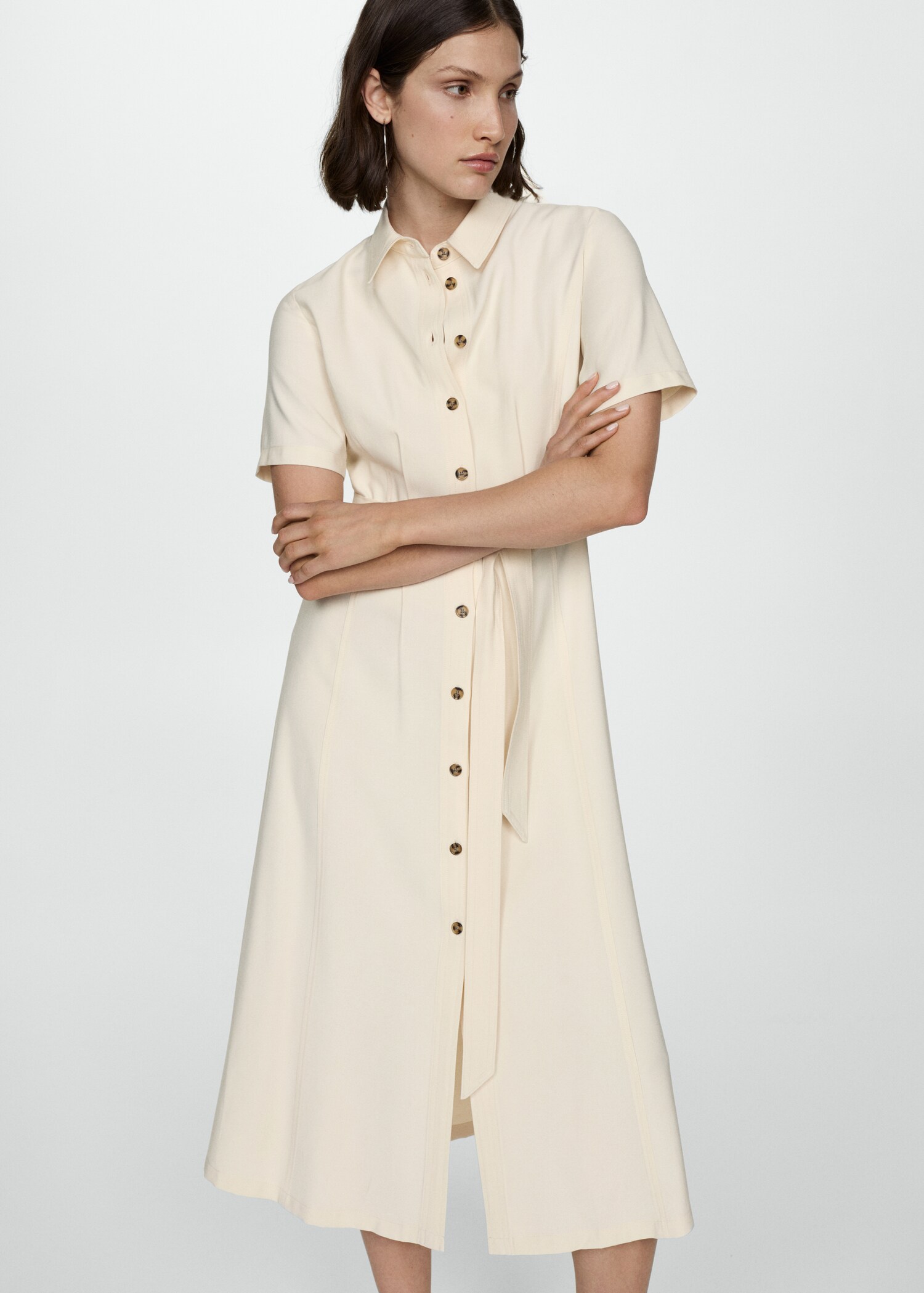 Vestido camisero lazo - Plano medio