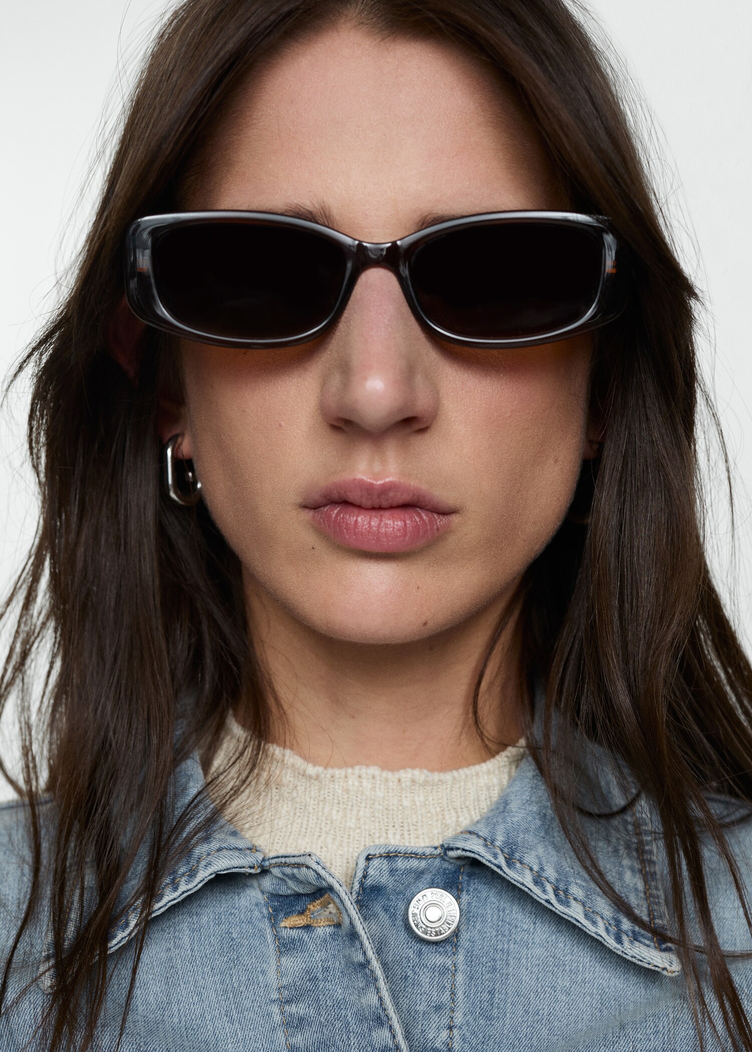 Pocketed denim jacket - Details of the article 1