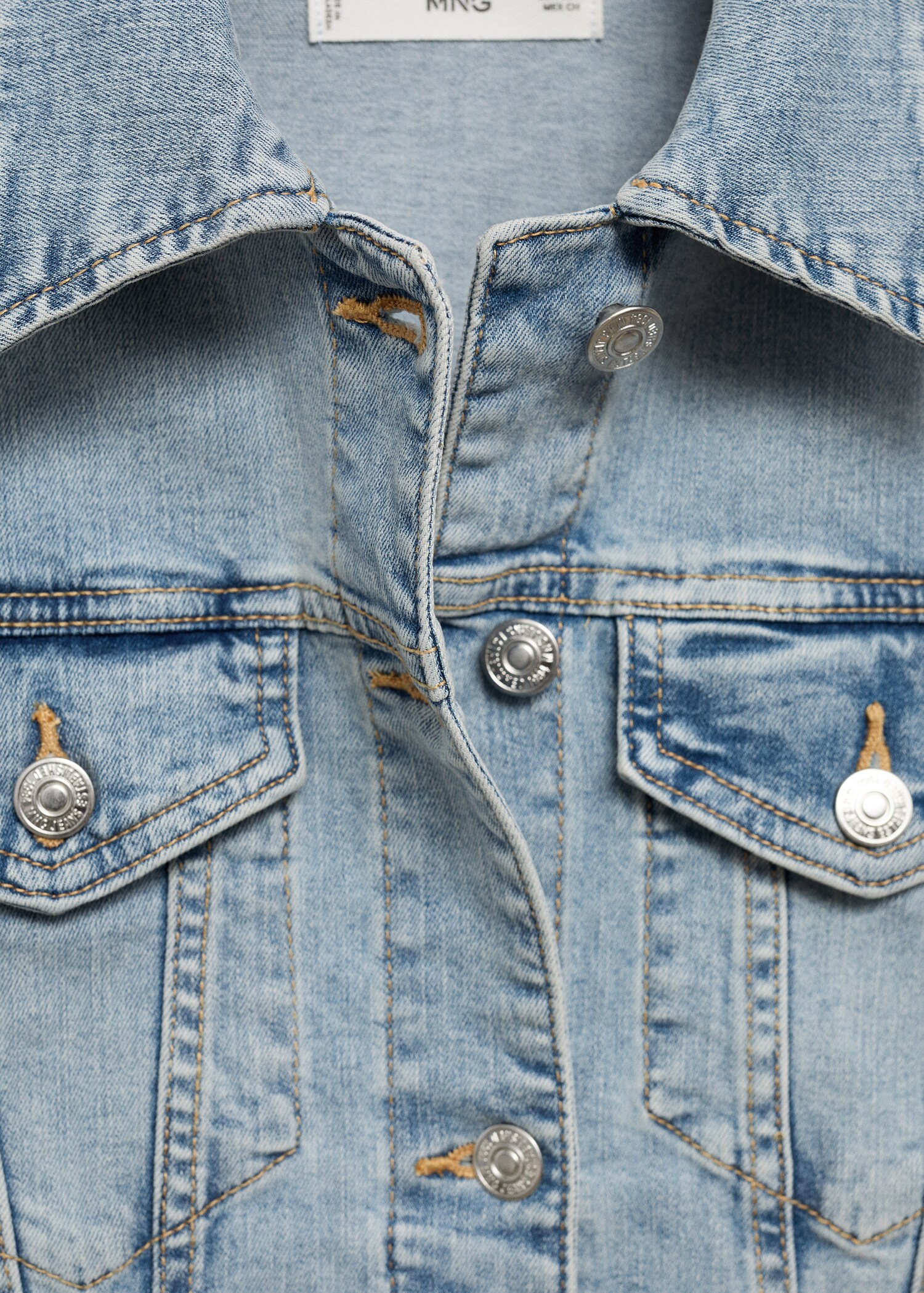 Pocketed denim jacket - Details of the article 8