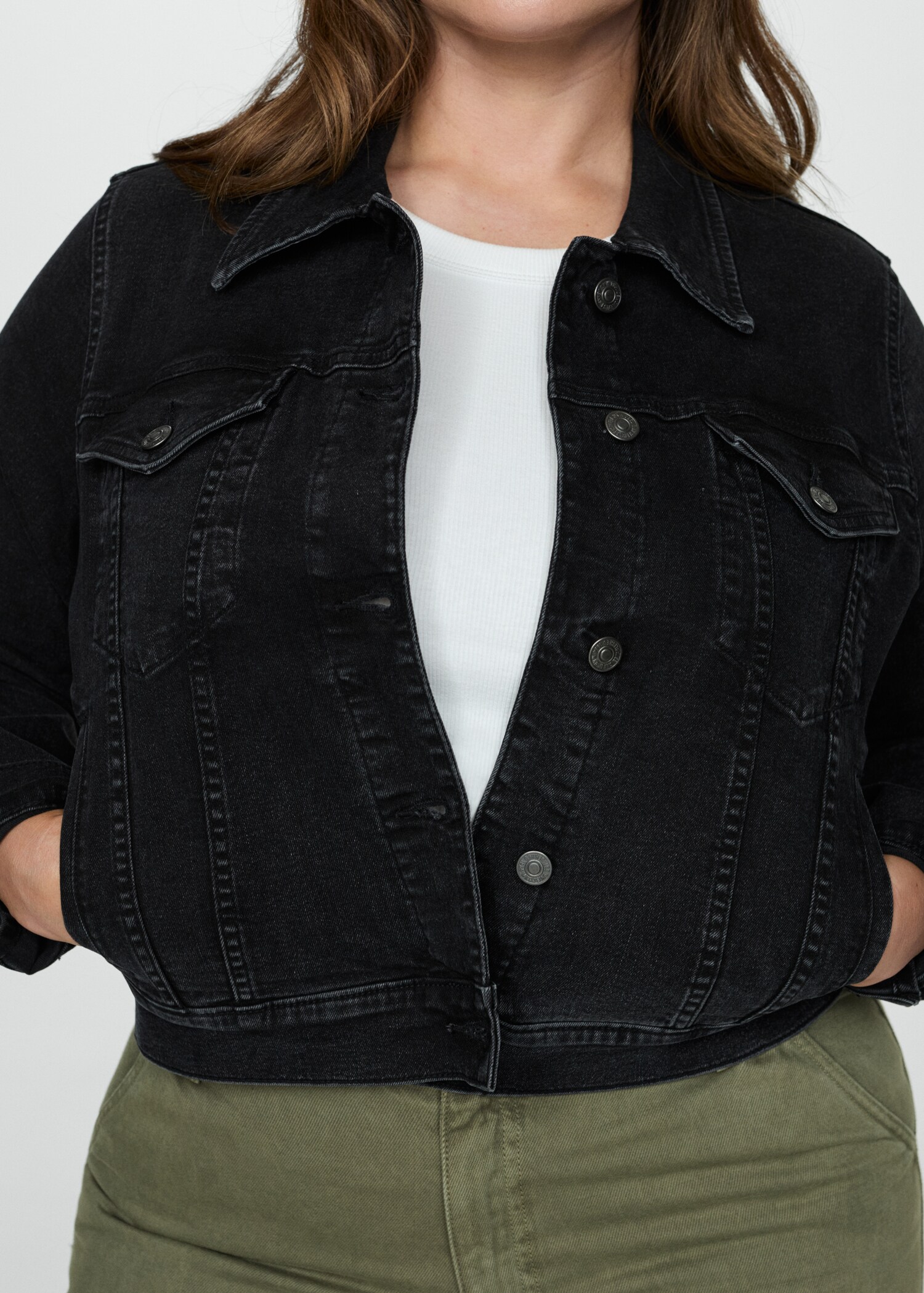 Pocketed denim jacket - Details of the article 5