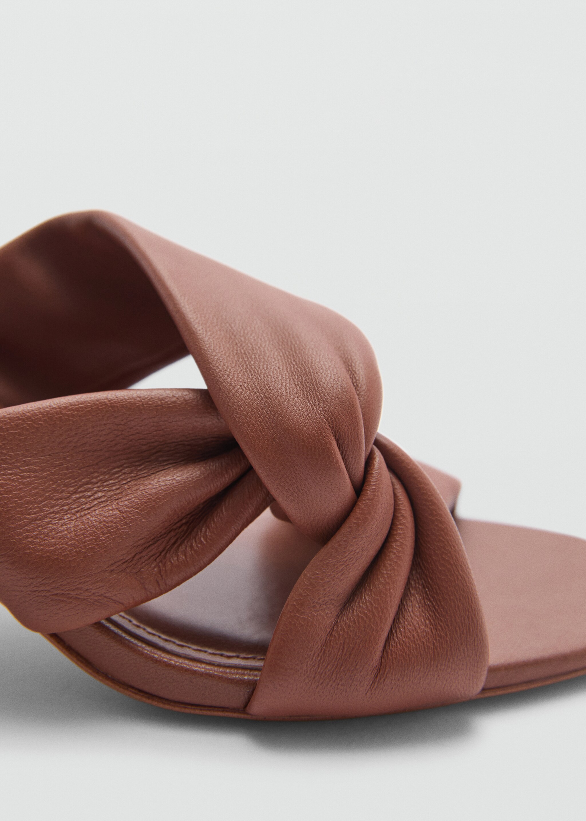 Knot leather sandals - Details of the article 2