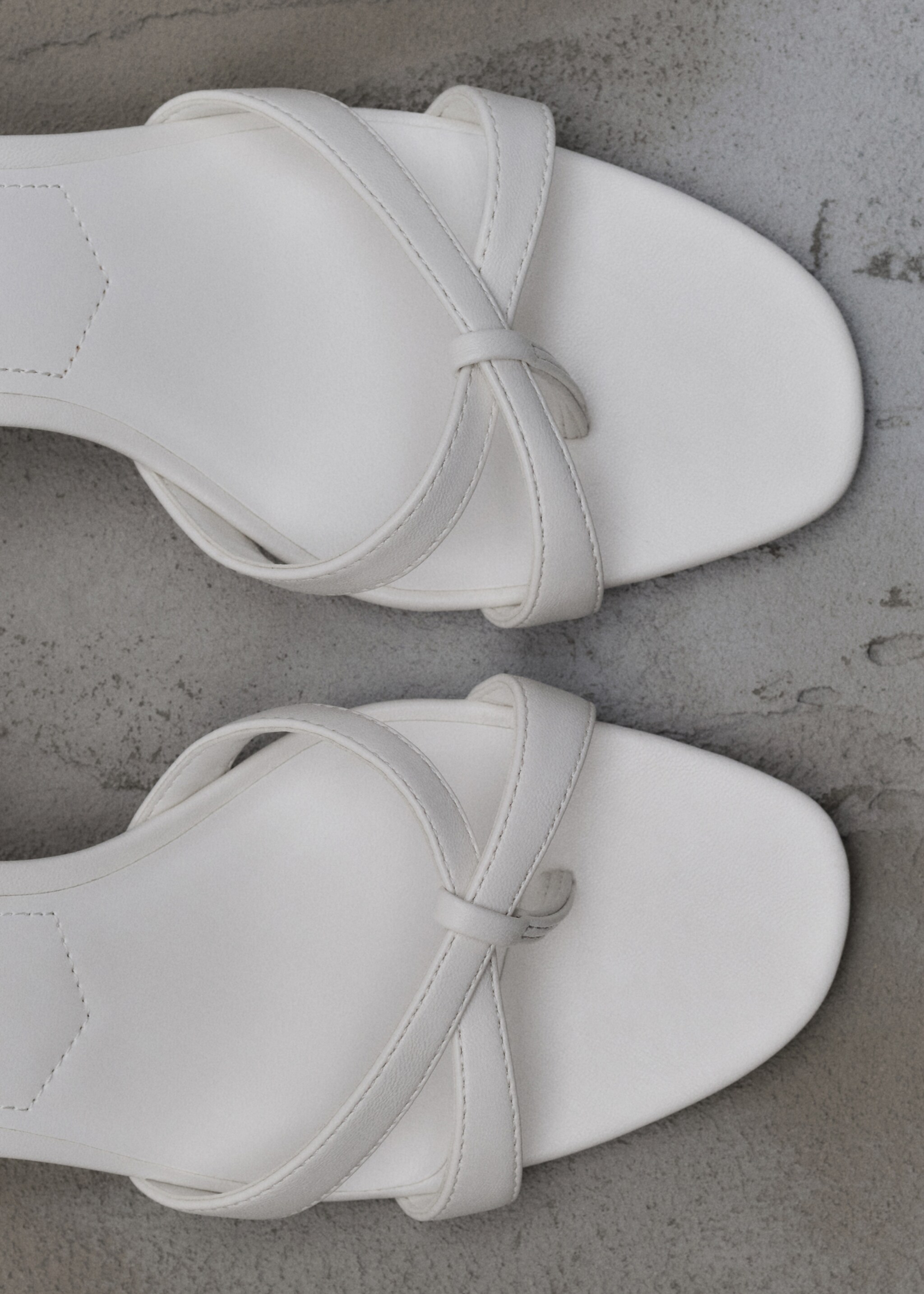 Strappy heeled sandals - Details of the article 6