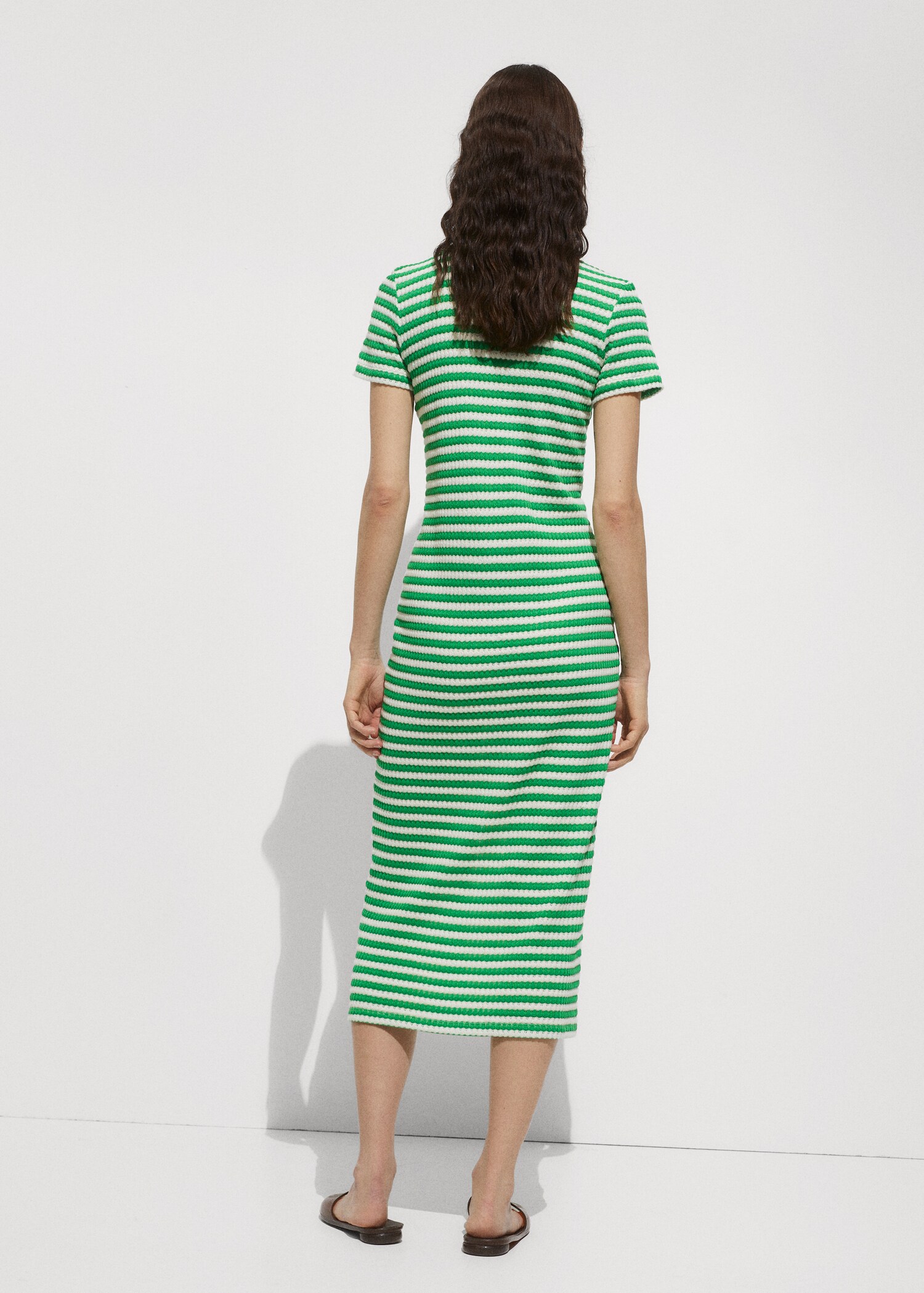 Button crochet dress - Reverse of the article