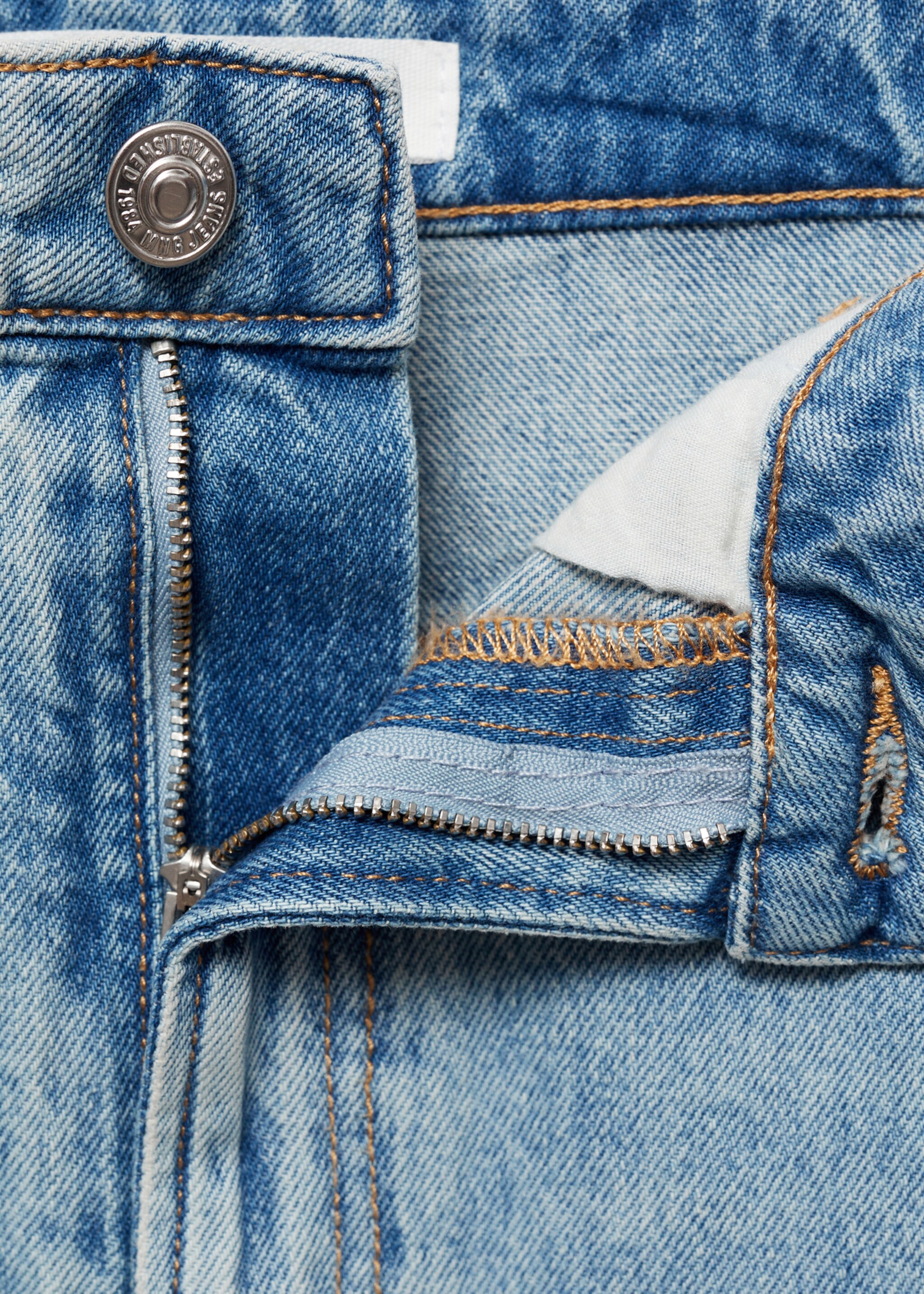 Slit denim skirt - Details of the article 8, Medium Blue. Ref: 77010372-00.