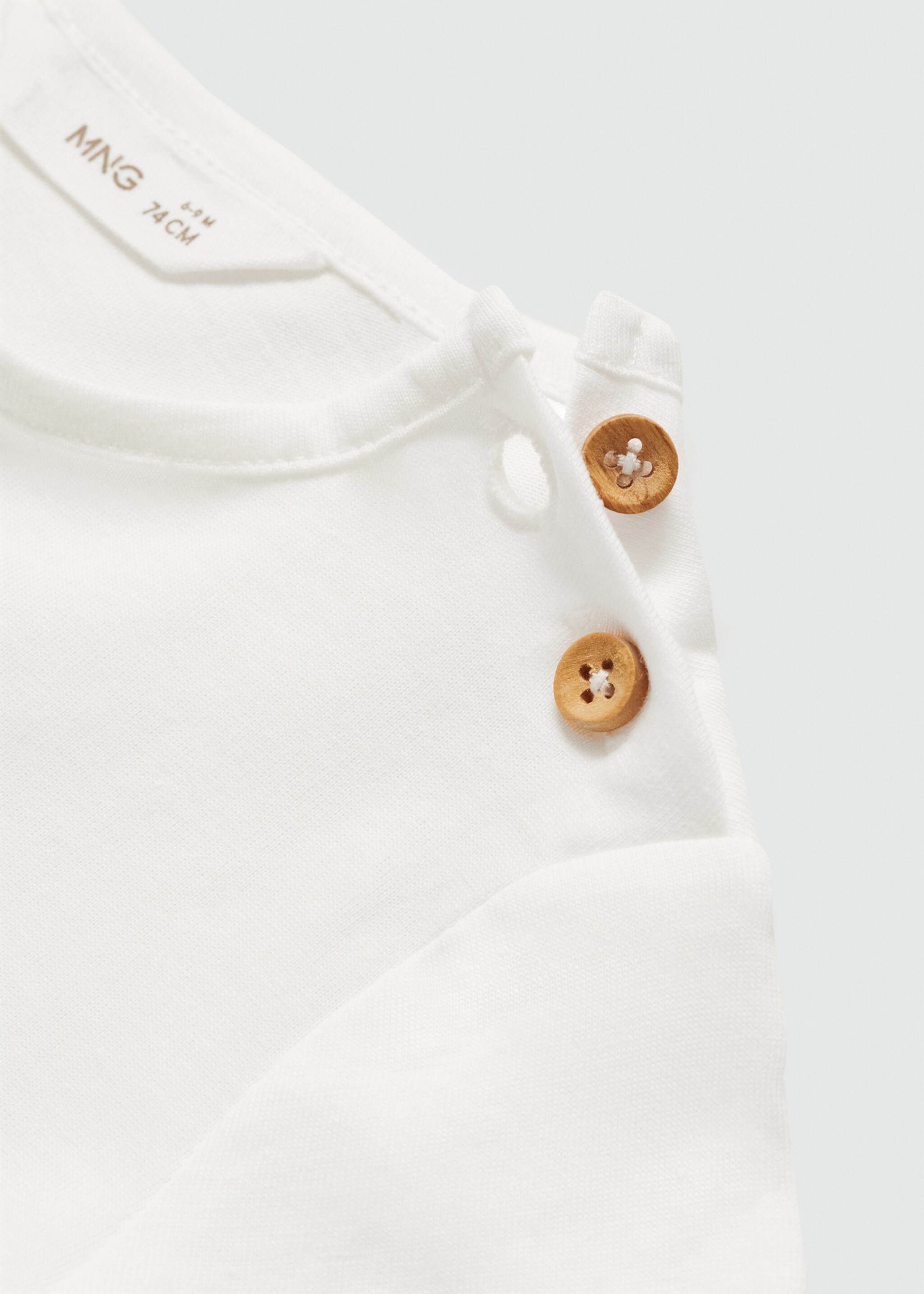 Decorative patches T-shirt - Details of the article 0