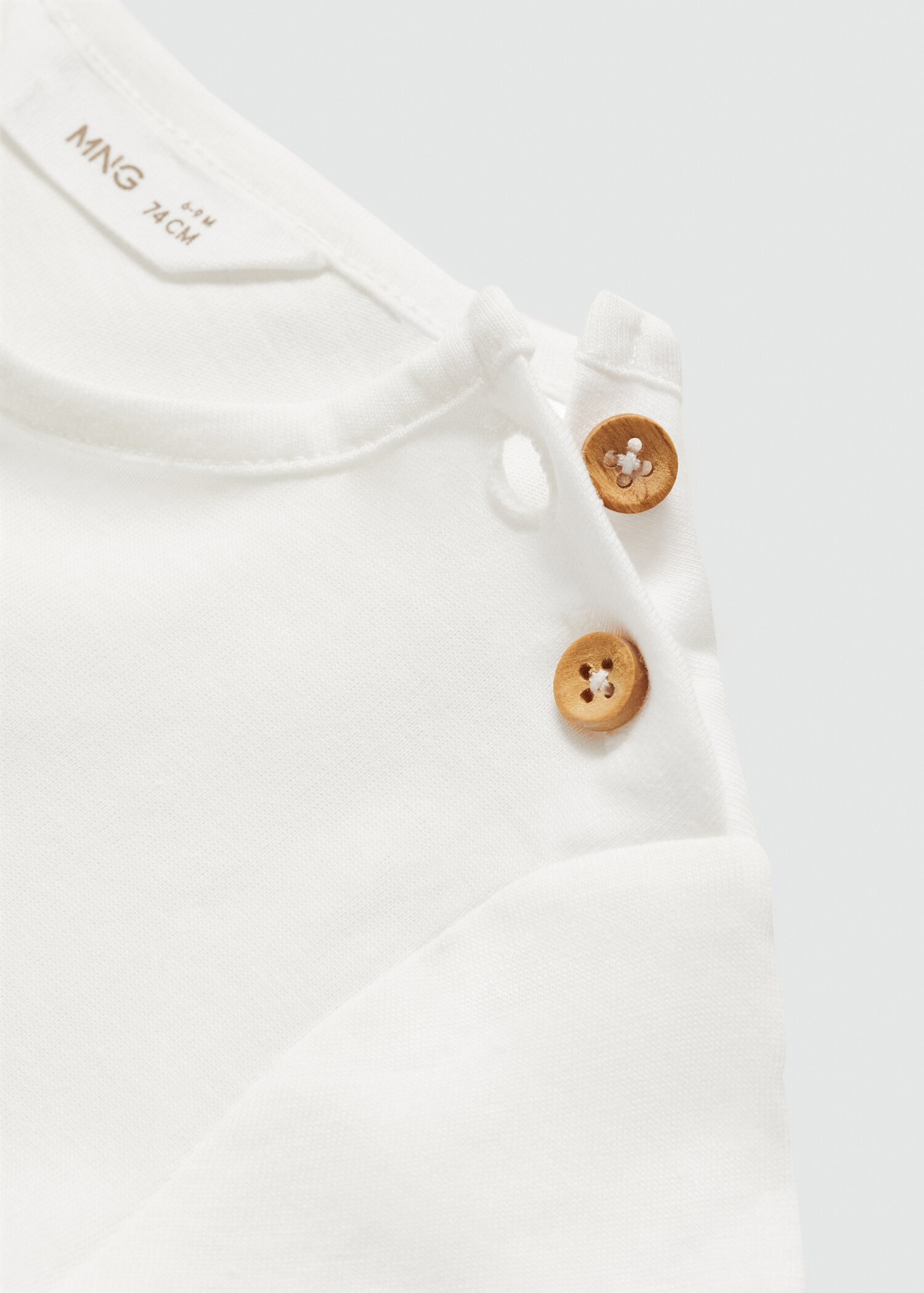 Decorative patches T-shirt - Details of the article 0