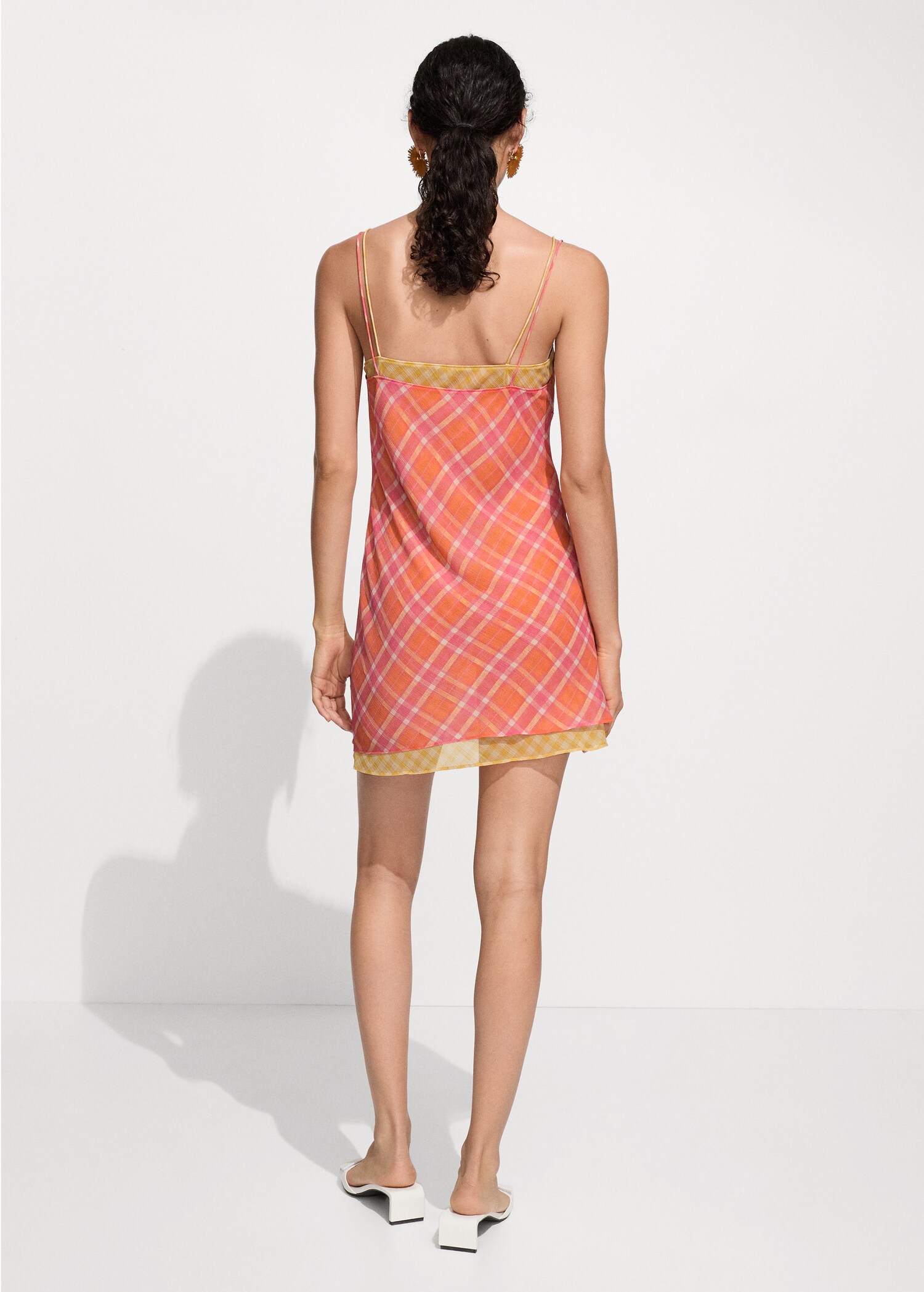 Kleid im Muster-Mix - Rückseite des Artikels