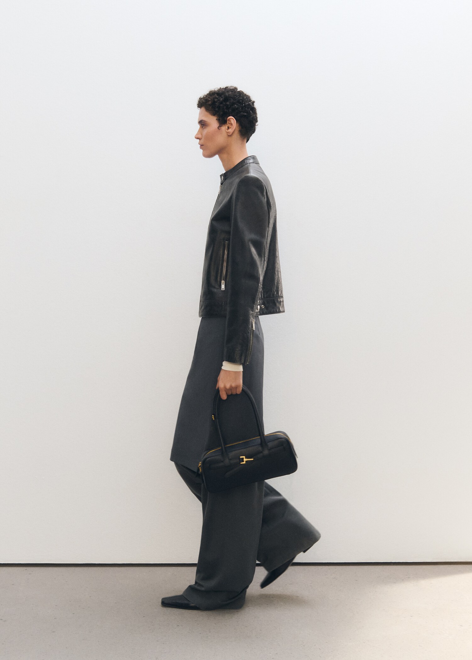 100% leather jacket - Details of the article 6